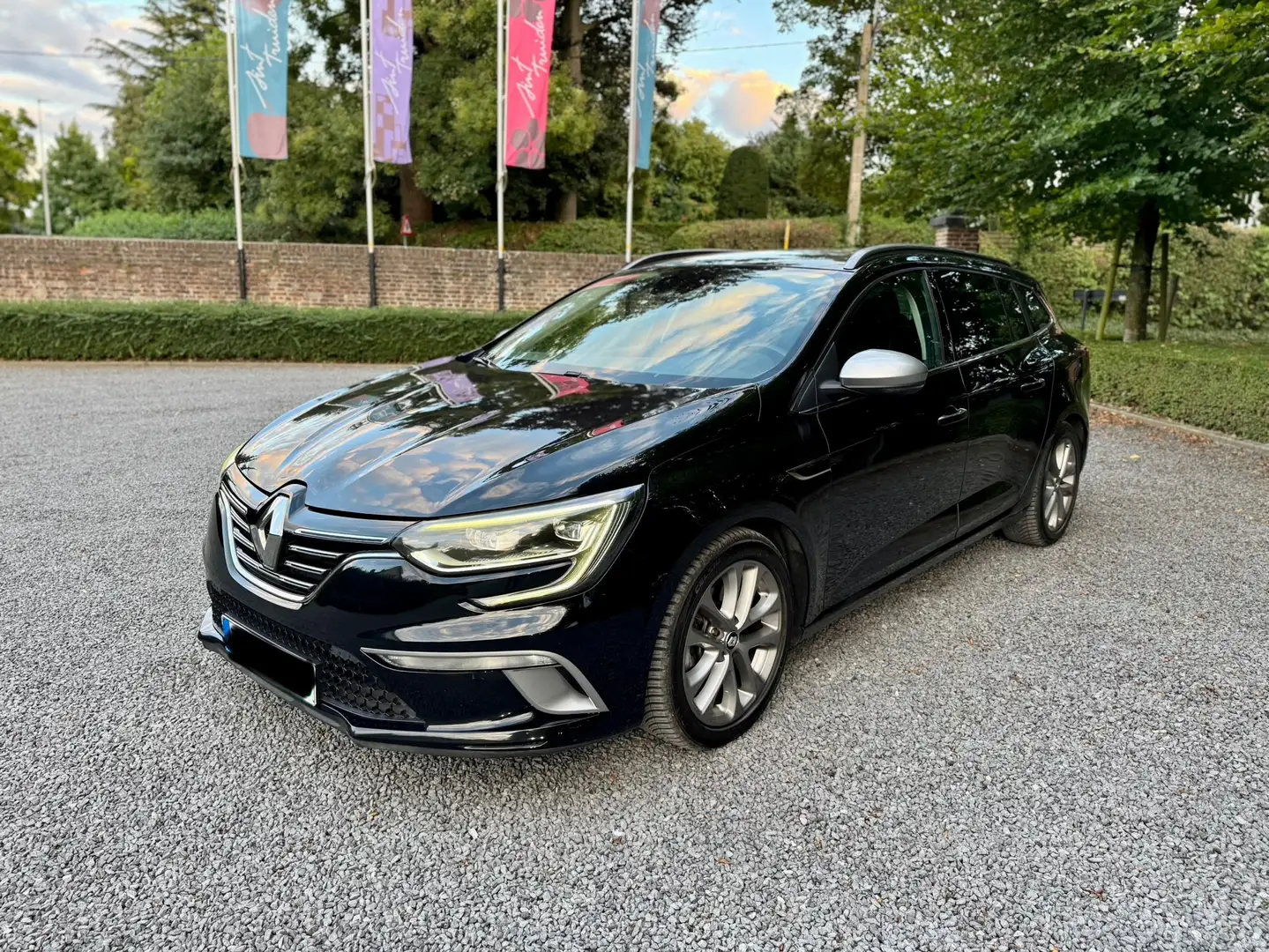 Renault Megane 1.6 dCi 131pk GT-LINE LED Key-less Euro6b - 1