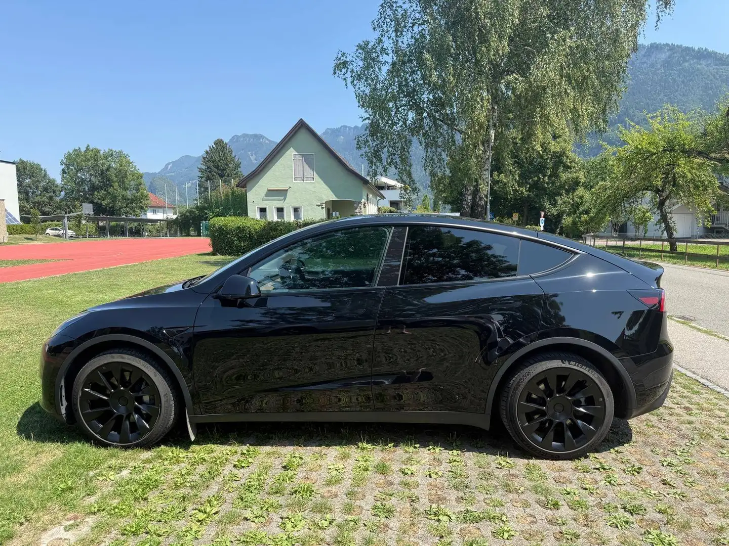 Tesla Model Y Model Y Maximale Reichweite Dualmotor Allradantrieb Schwarz - 2