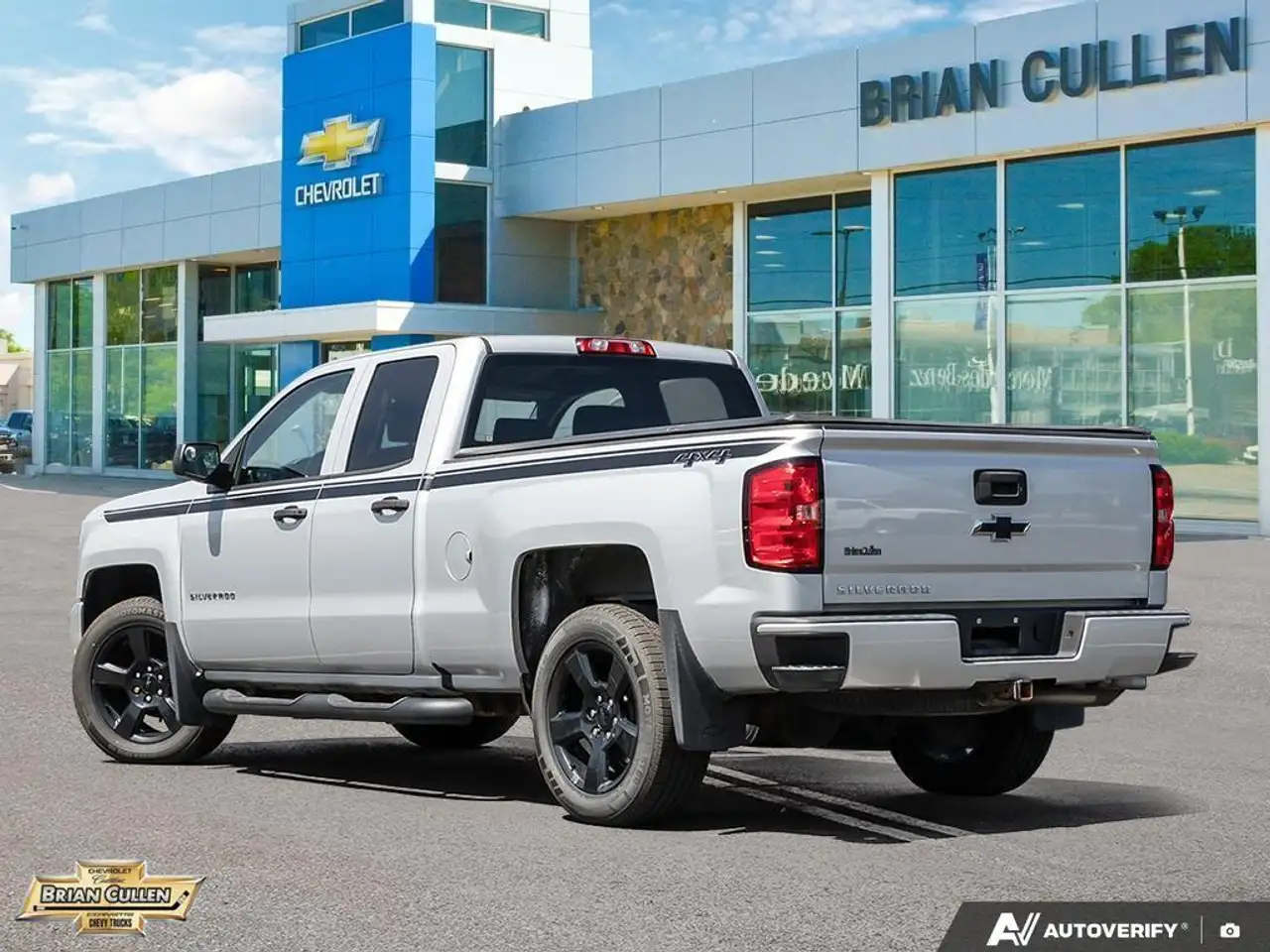 Chevrolet Silverado 1500 снимка Chevrolet Silverado 1500