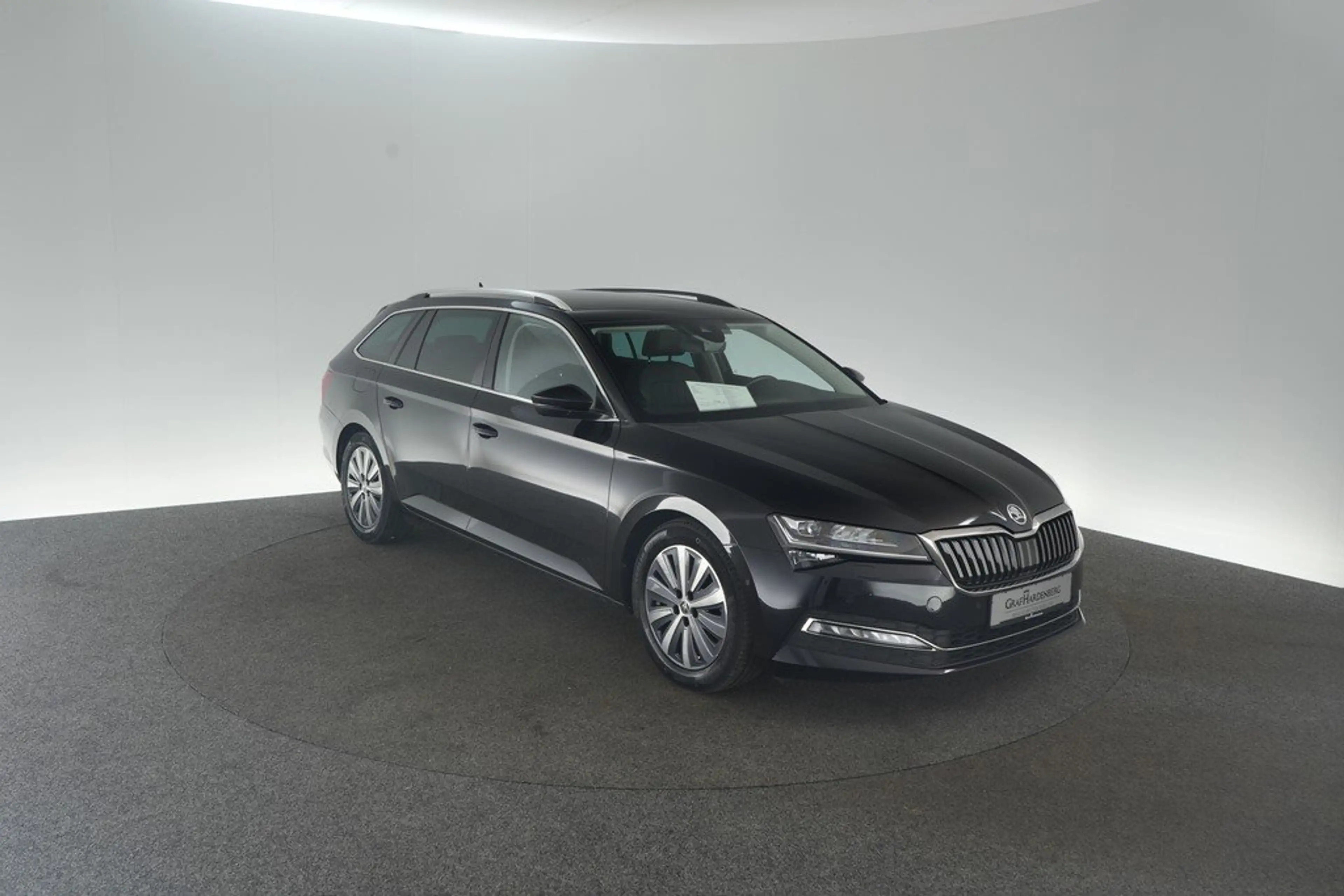 Skoda Superb Combi 2.0 TDI DSG Style Matrix ACC — photo 7