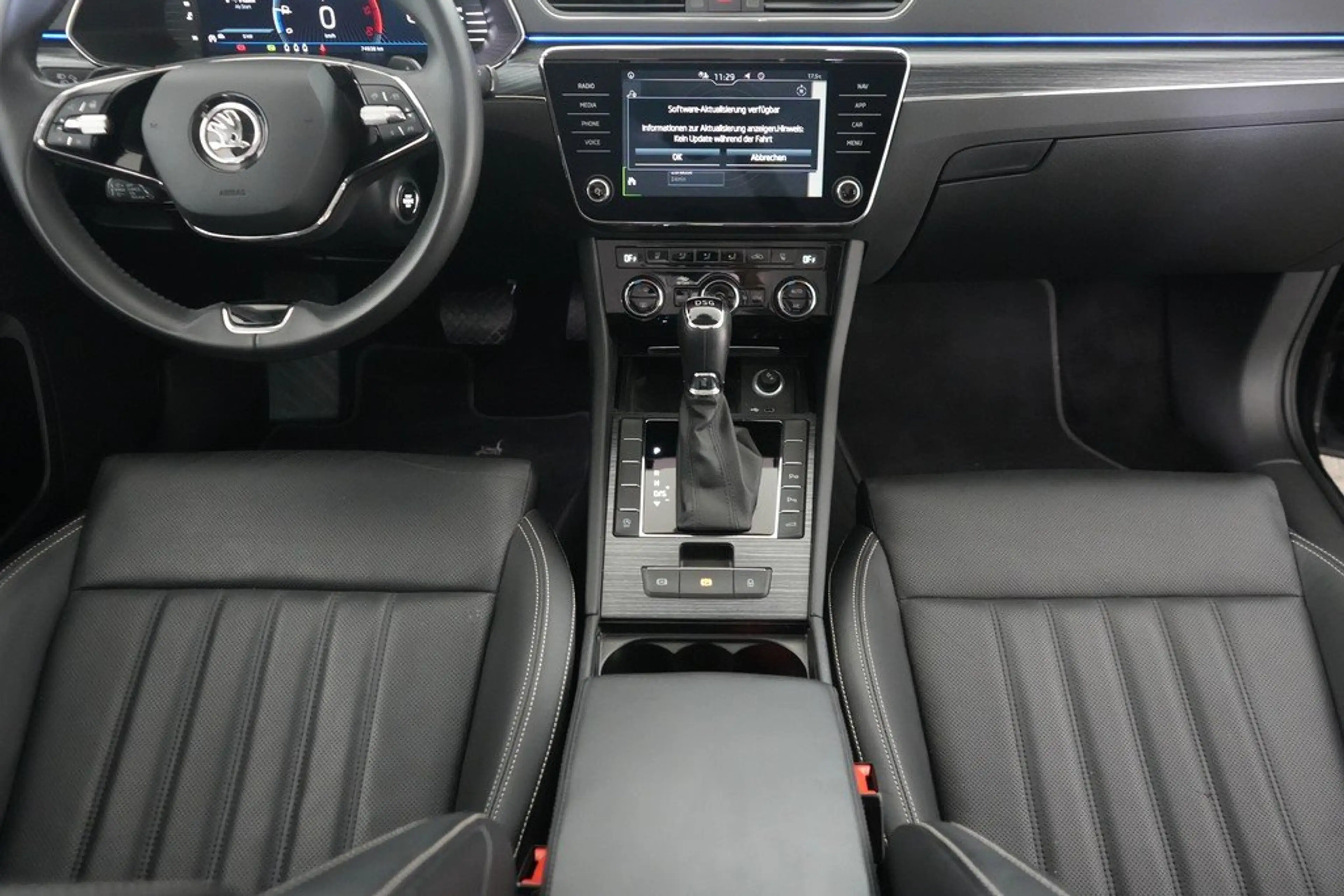 Skoda Superb Combi 2.0 TDI DSG Style Matrix ACC — photo 14
