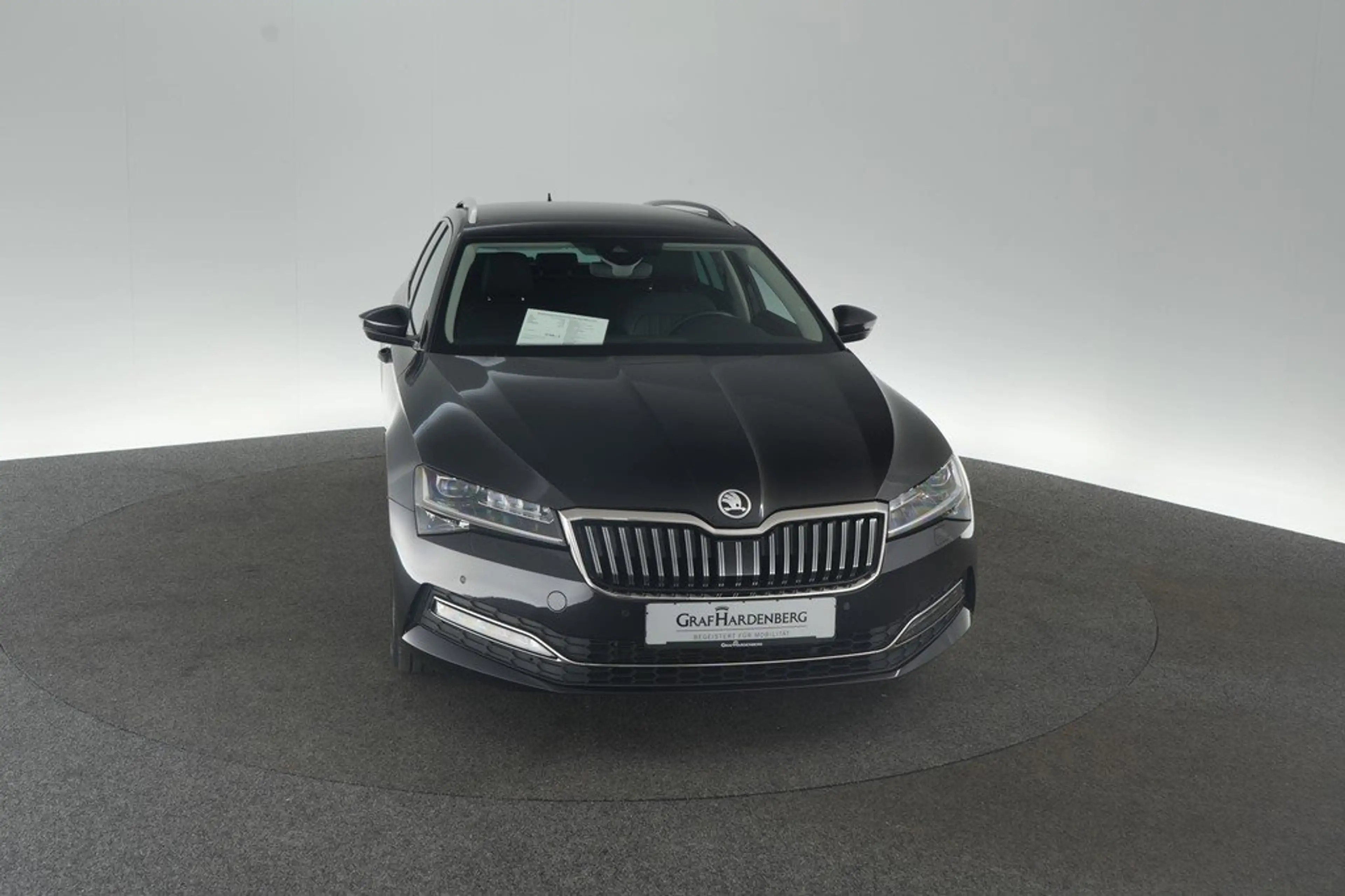 Skoda Superb Combi 2.0 TDI DSG Style Matrix ACC — photo 3