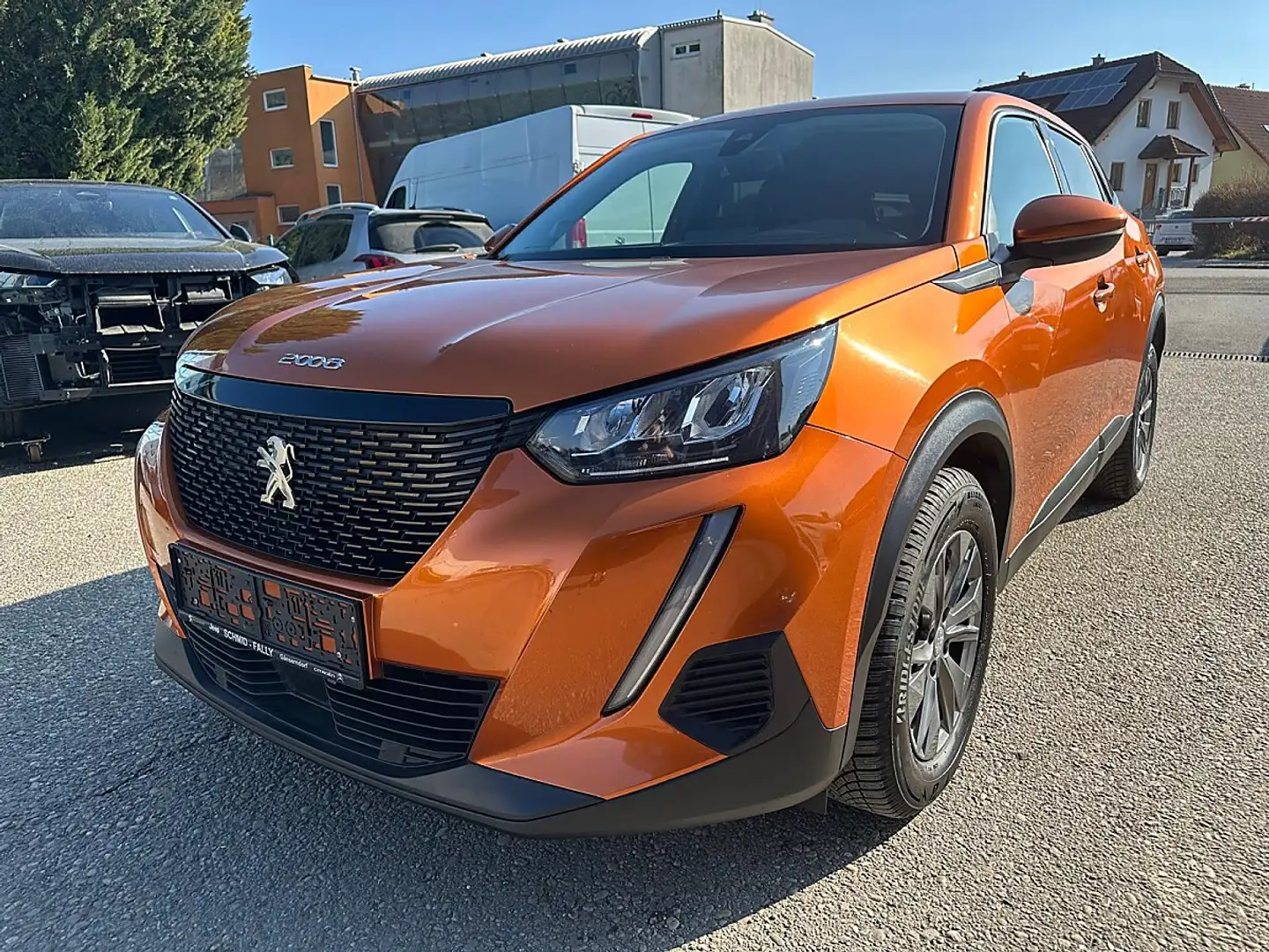 Peugeot 2008 PureTech 100 S&S Active Pack 6-Gang-Manuell Orange - 1
