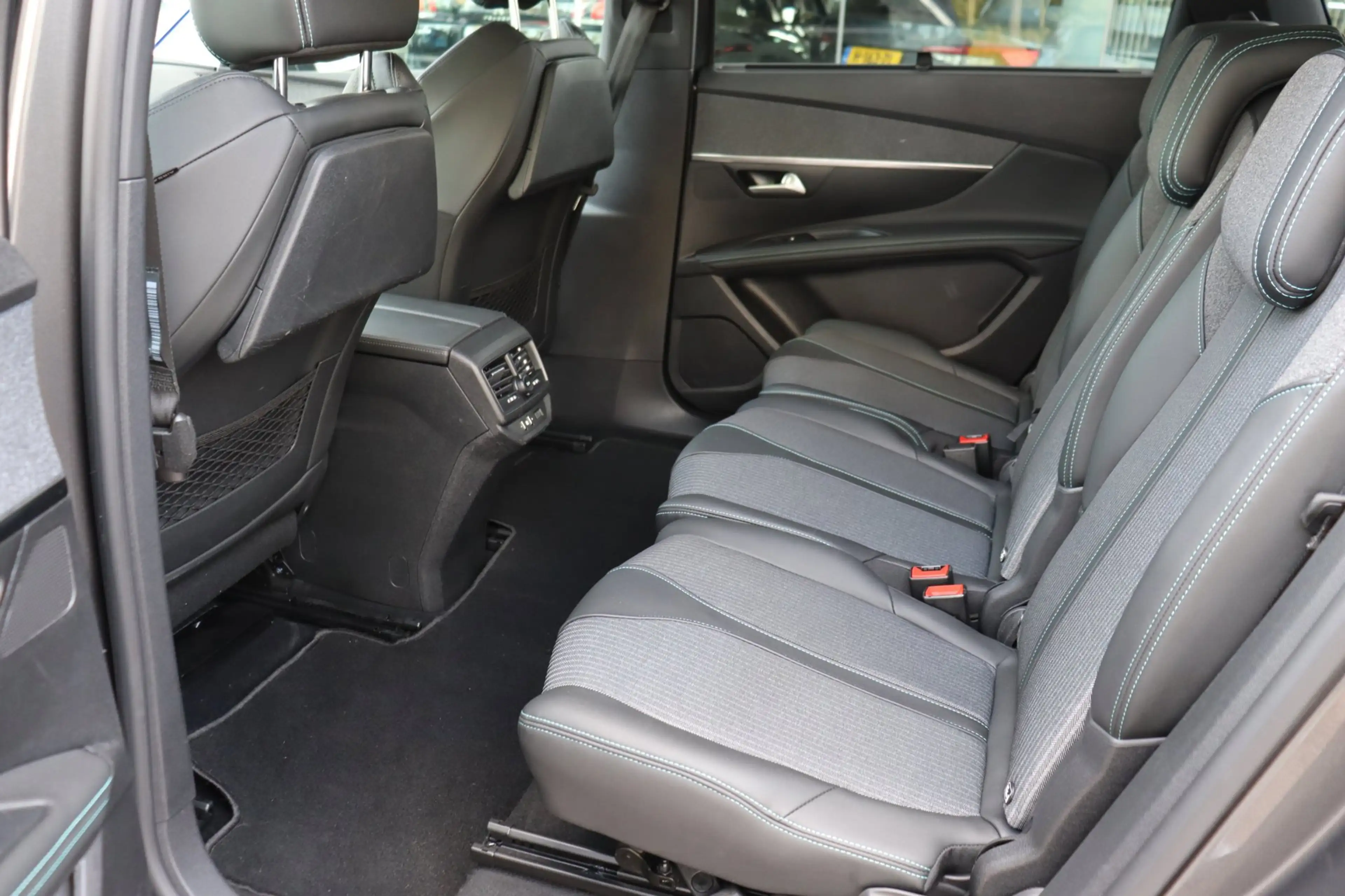 Peugeot 5008 1.2 PT Blue L. Allure Org.NL 7-pers. camera el.kle — photo 11