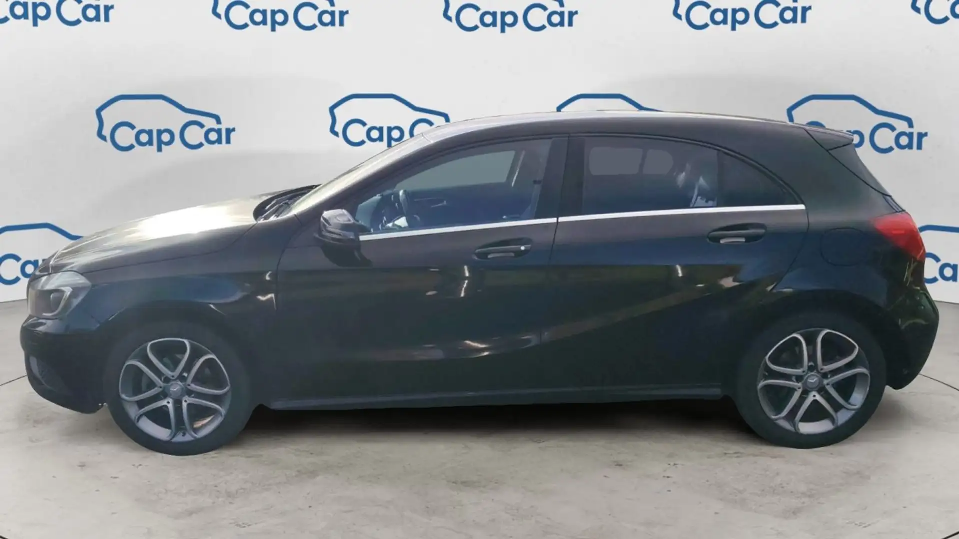 Mercedes-Benz A 180 180 d 109 7G-DCT Fascination - Automatique Noir - 2