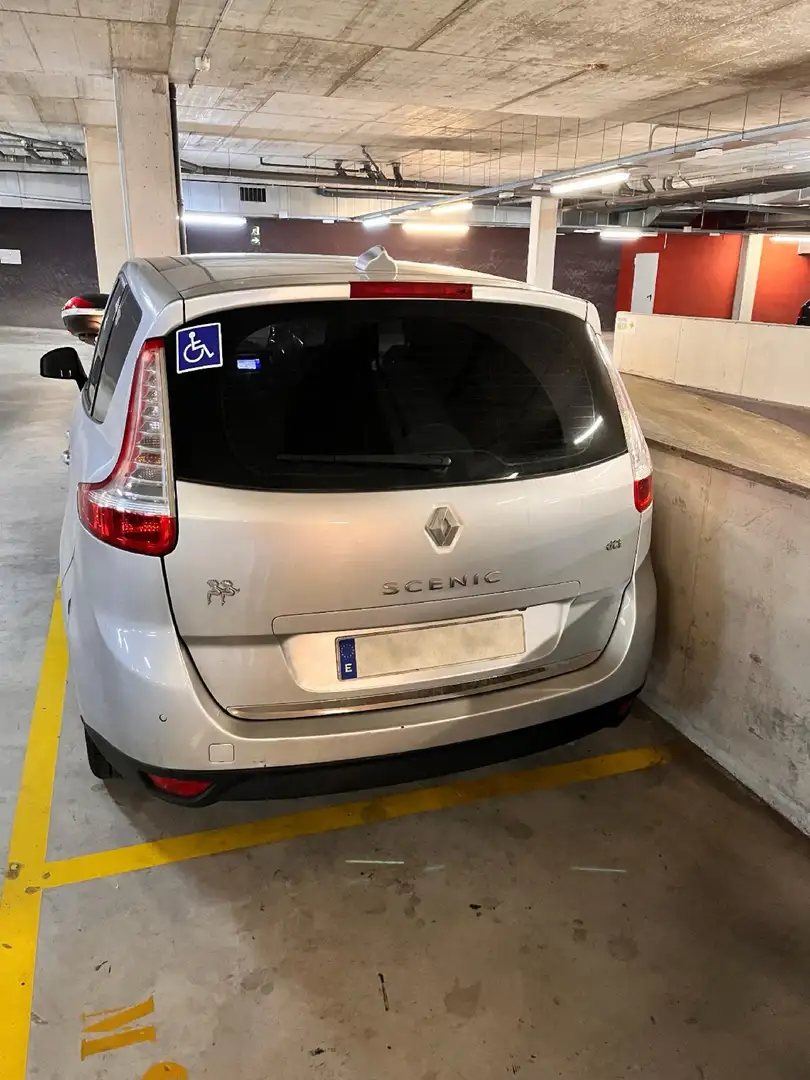 Renault Grand Scenic Scénic 1.9dCi Dynamique 7pl. Plateado - 2