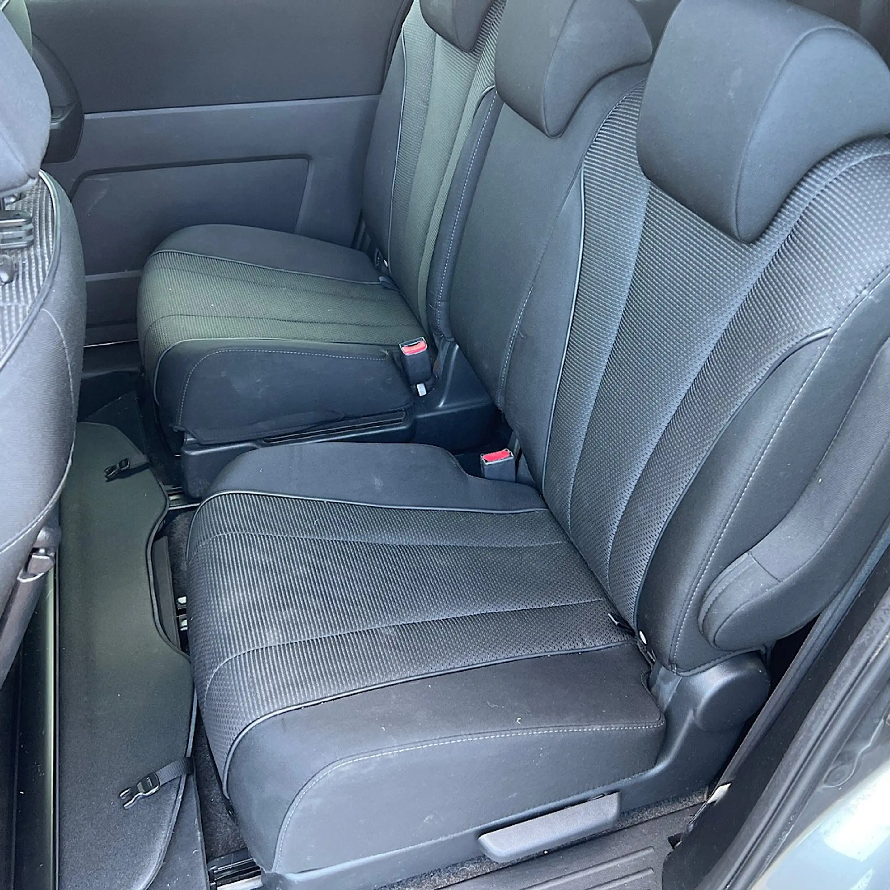 Mazda 5 Center-Line-7-Sitze-aus Schweiz-Tüv neu — photo 15