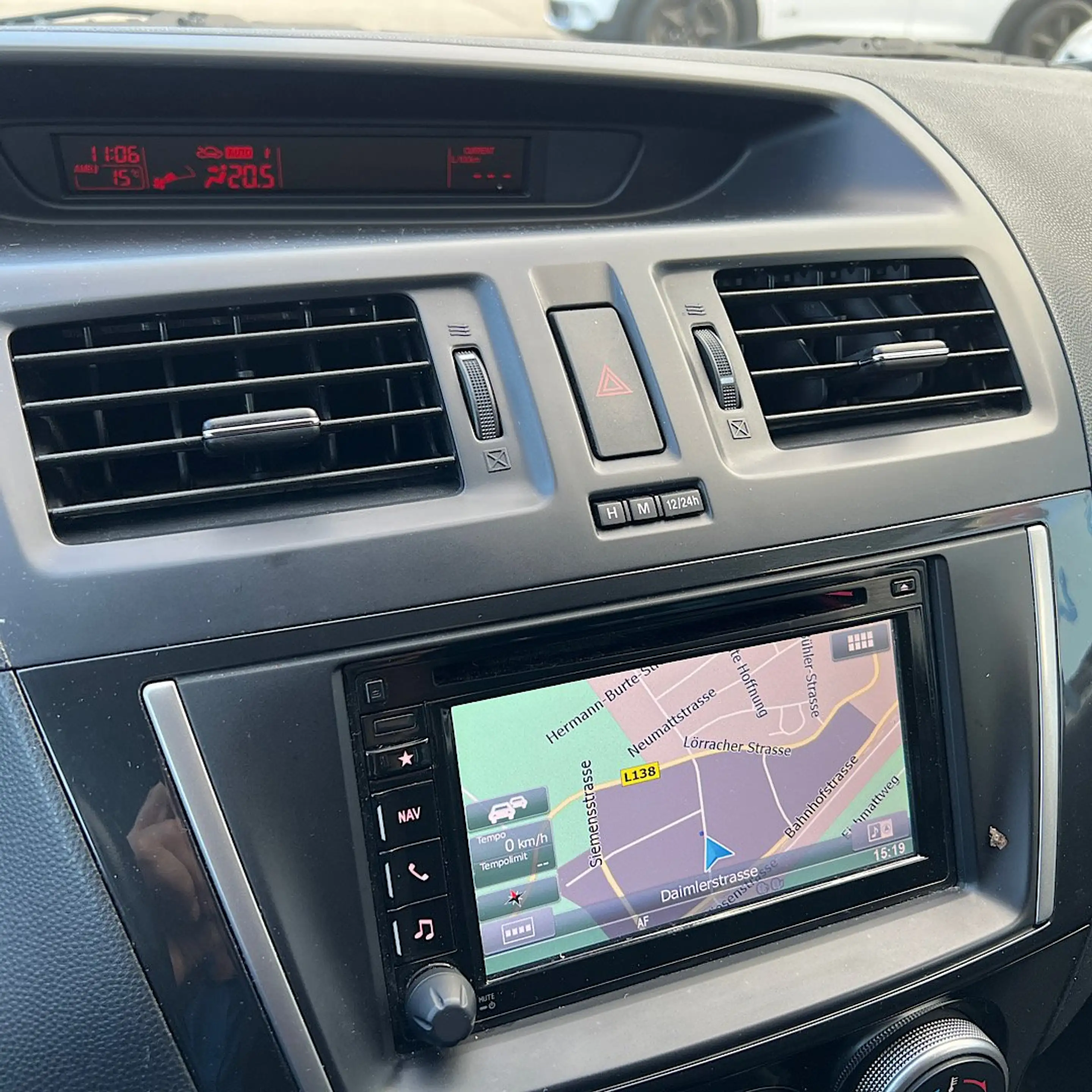 Mazda 5 Center-Line-7-Sitze-aus Schweiz-Tüv neu — photo 7