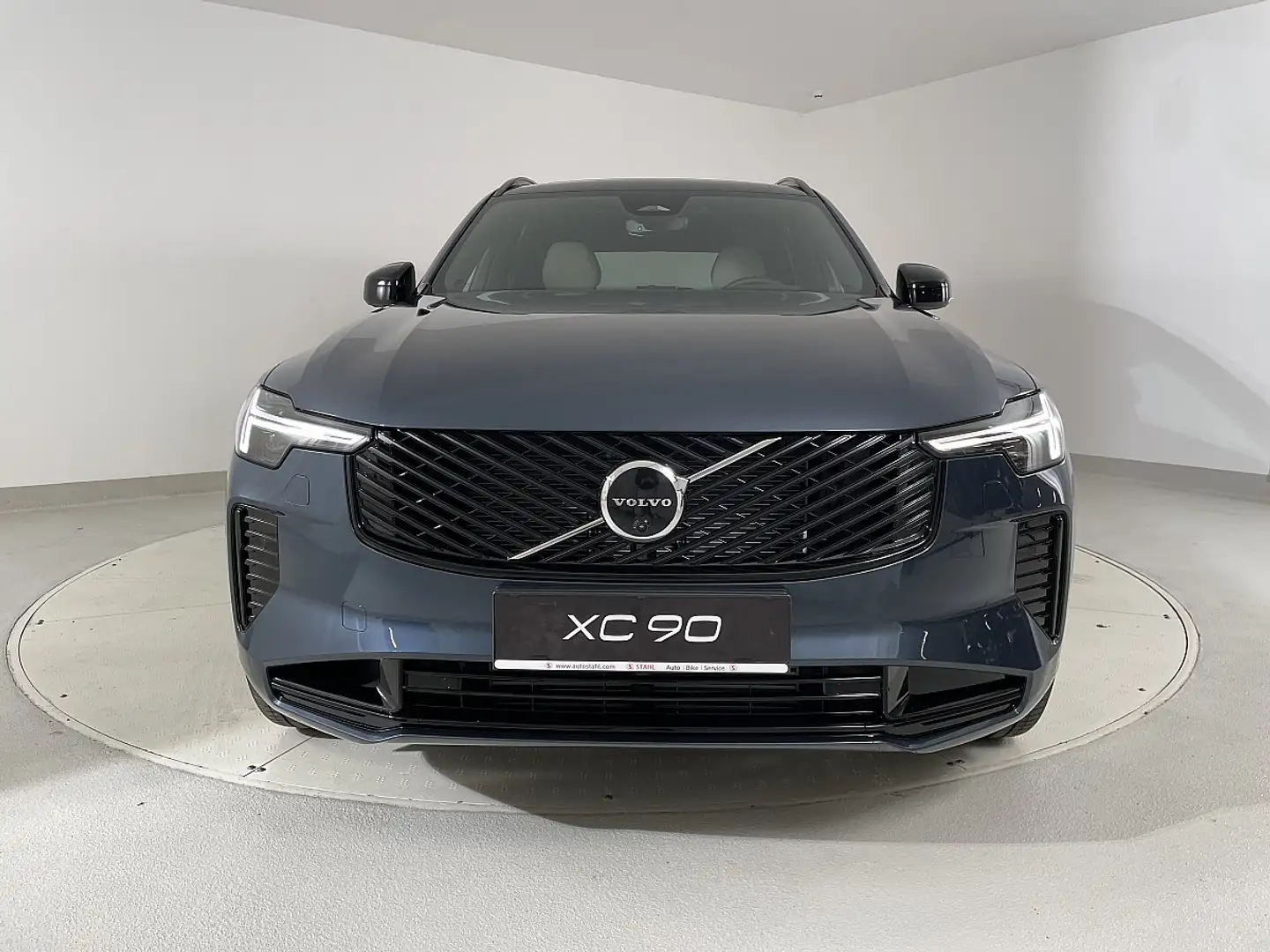 Volvo XC90 T8 AWD PHEV 18,8kWh Ultra Dark Blau - 2