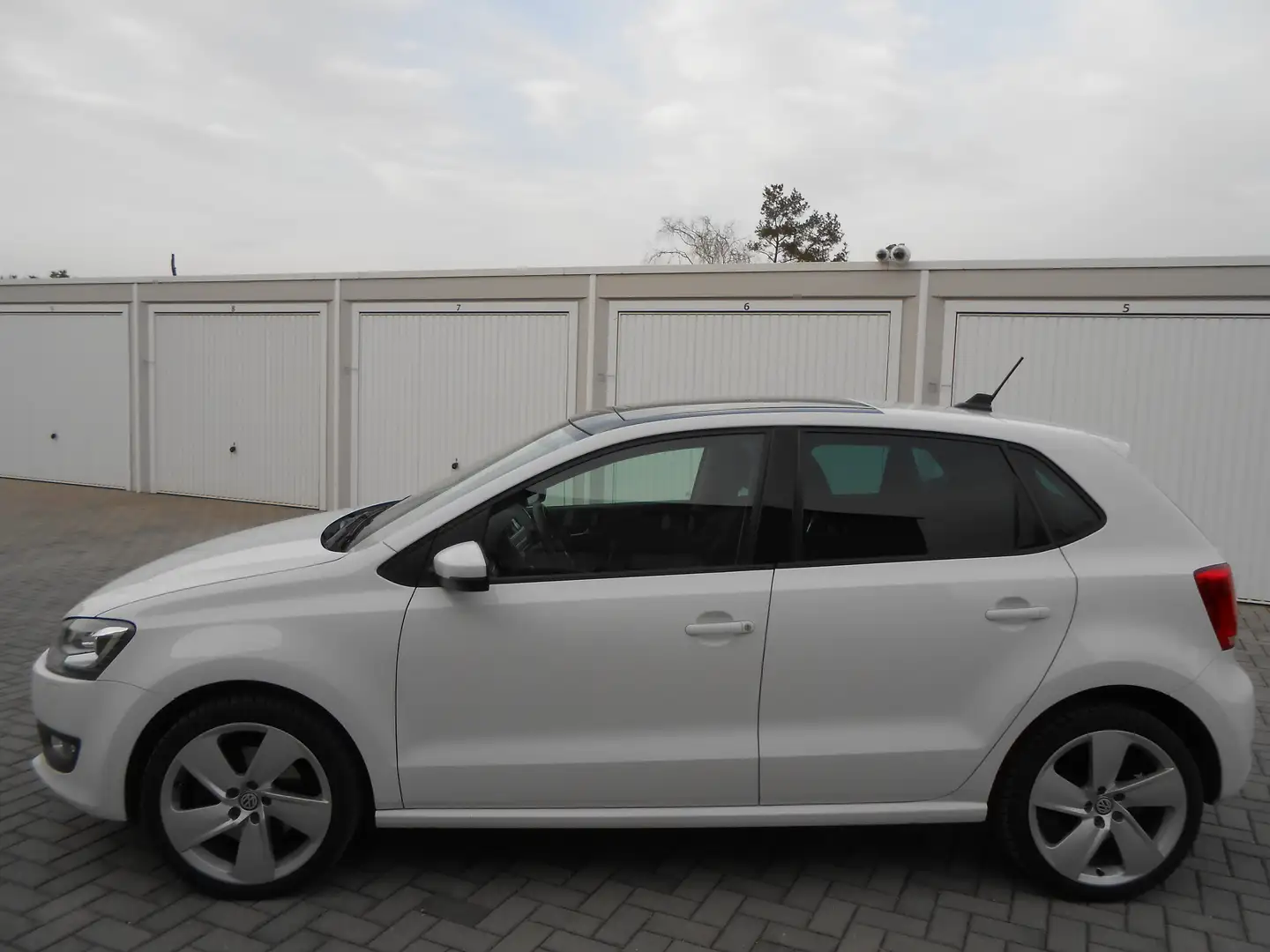 Volkswagen Polo Sky 1,2 TSI Weiß - 1