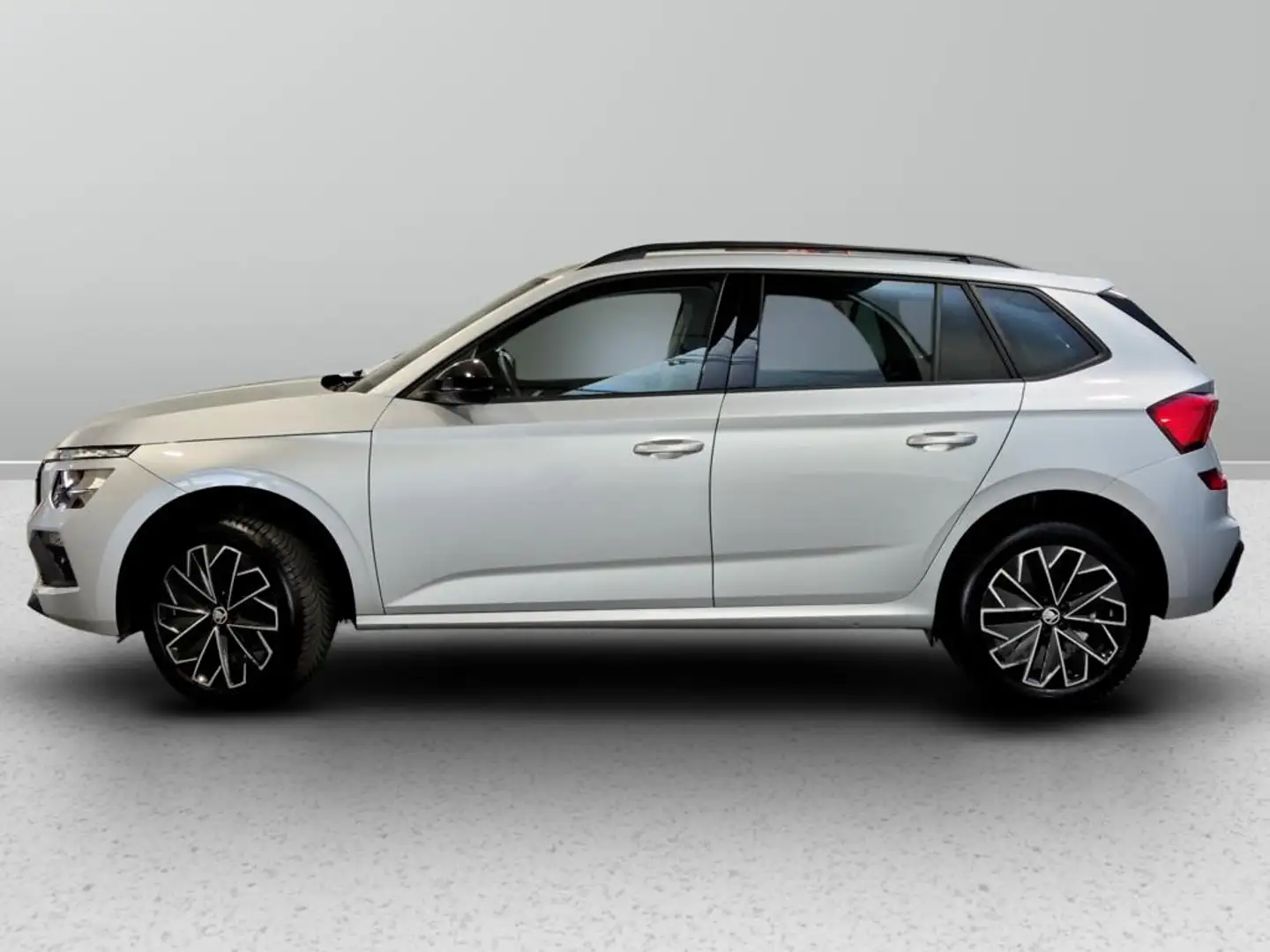 Skoda Kamiq 1.0 tsi Black Dots 95cv Argento - 2