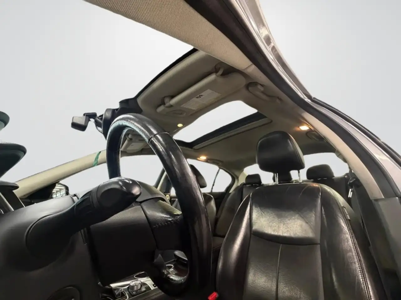 Infiniti Q50 снимка Infiniti Q50