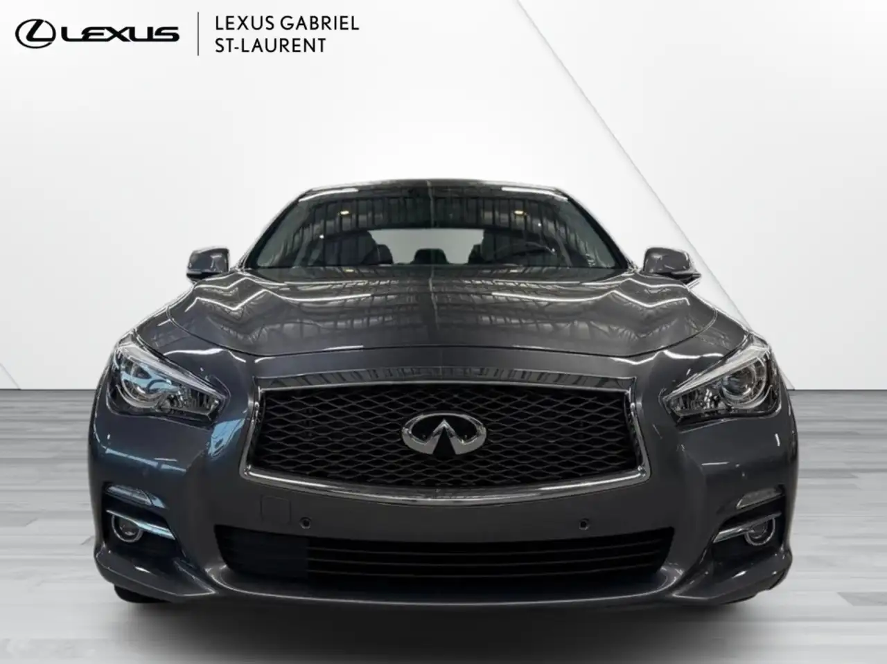 Infiniti Q50 снимка Infiniti Q50