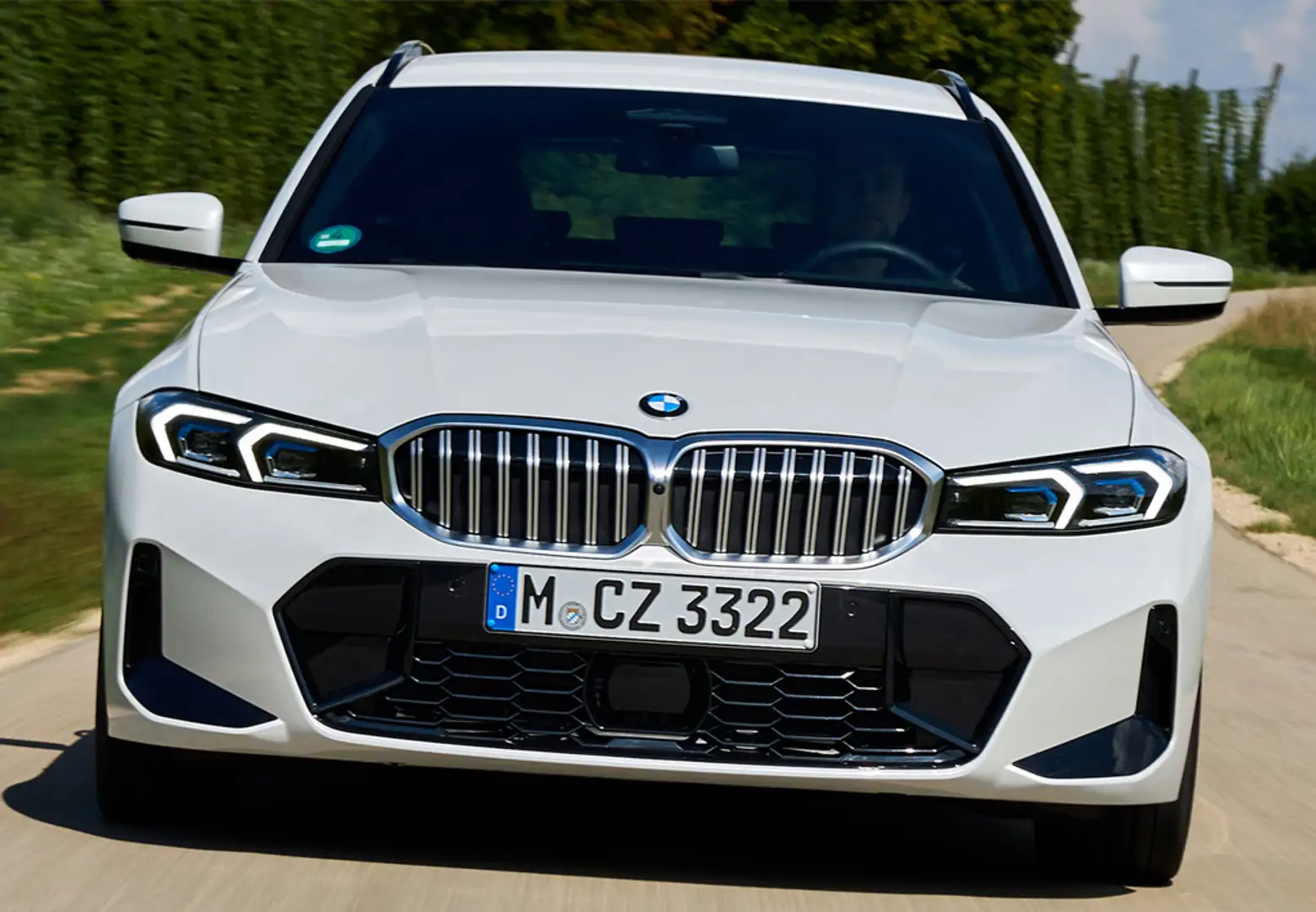 BMW 330 330iA Touring xDrive M Sport Pro - 1