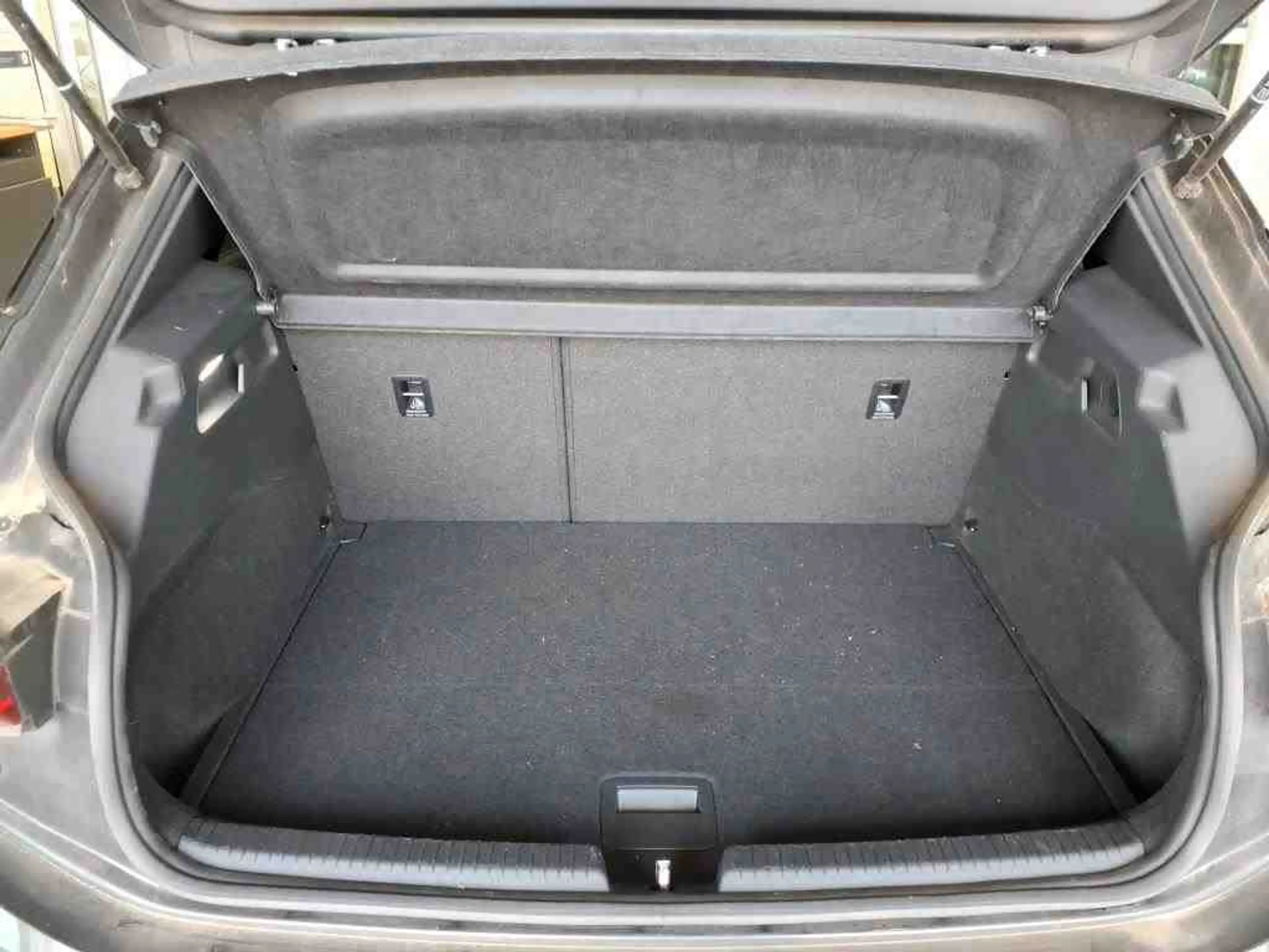 CUPRA Born electric*WÄRMEPUMPE*LED*KAMERA*PDC*SHZ*NAVI — photo 9