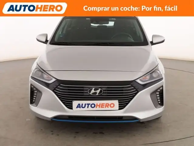 Hyundai Ioniq view 9