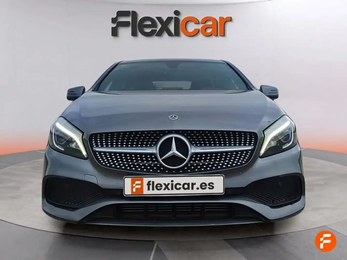 Mercedes-Benz A 180 Gris - 2