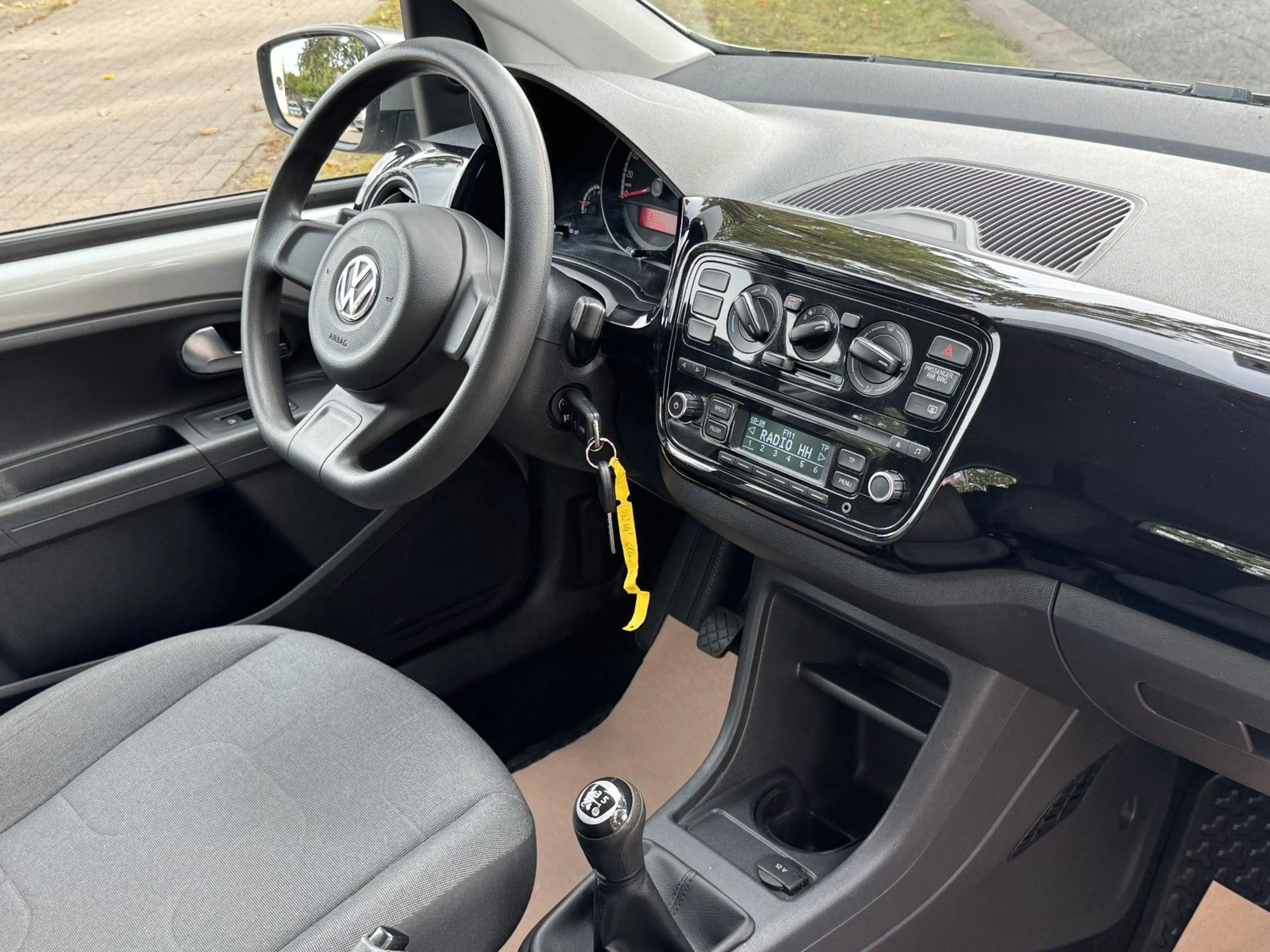 Volkswagen up! Move Up! *KLIMA*WENIG KM*GARANTIE* — photo 12