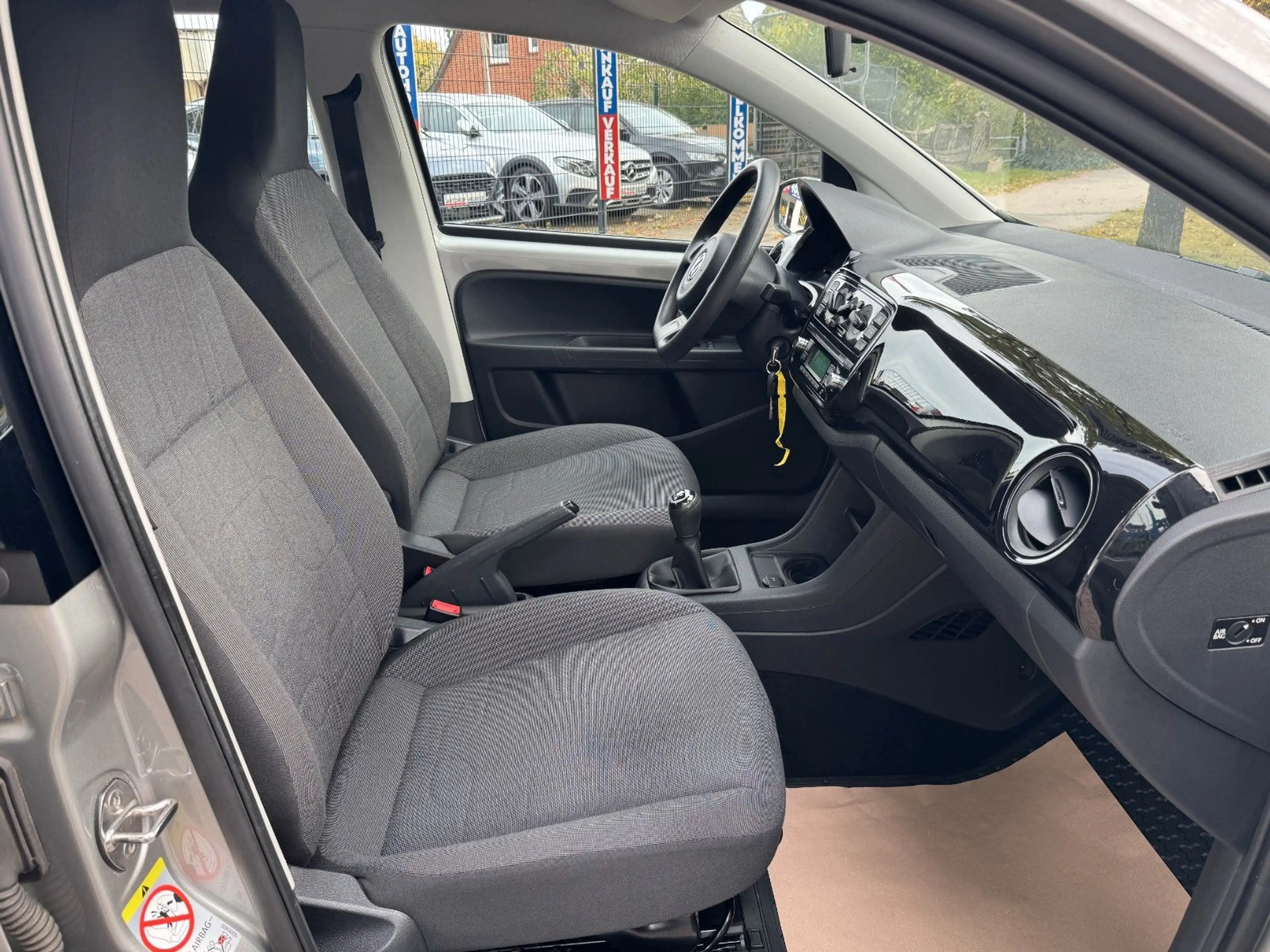 Volkswagen up! Move Up! *KLIMA*WENIG KM*GARANTIE* — photo 11