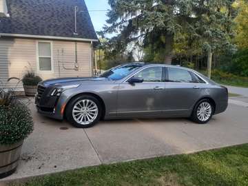 4dr Sdn 2.0L Turbo Luxury RWD