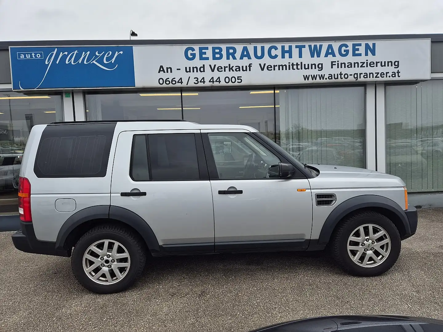 Land Rover Discovery 3 2,7 TdV6 S Grau - 1