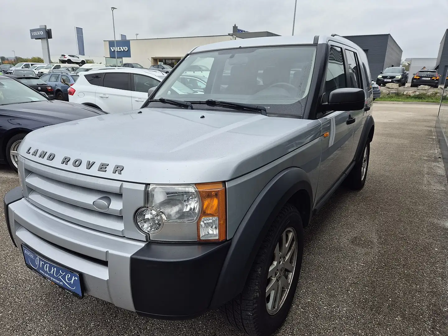 Land Rover Discovery 3 2,7 TdV6 S 7-Sitzer Grau - 2