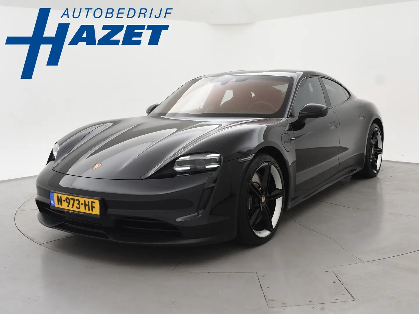 Porsche Taycan 4S 490 PK PERFORMANCE 84 KWH + SPORT CHRONO | ACHT Zwart - 1