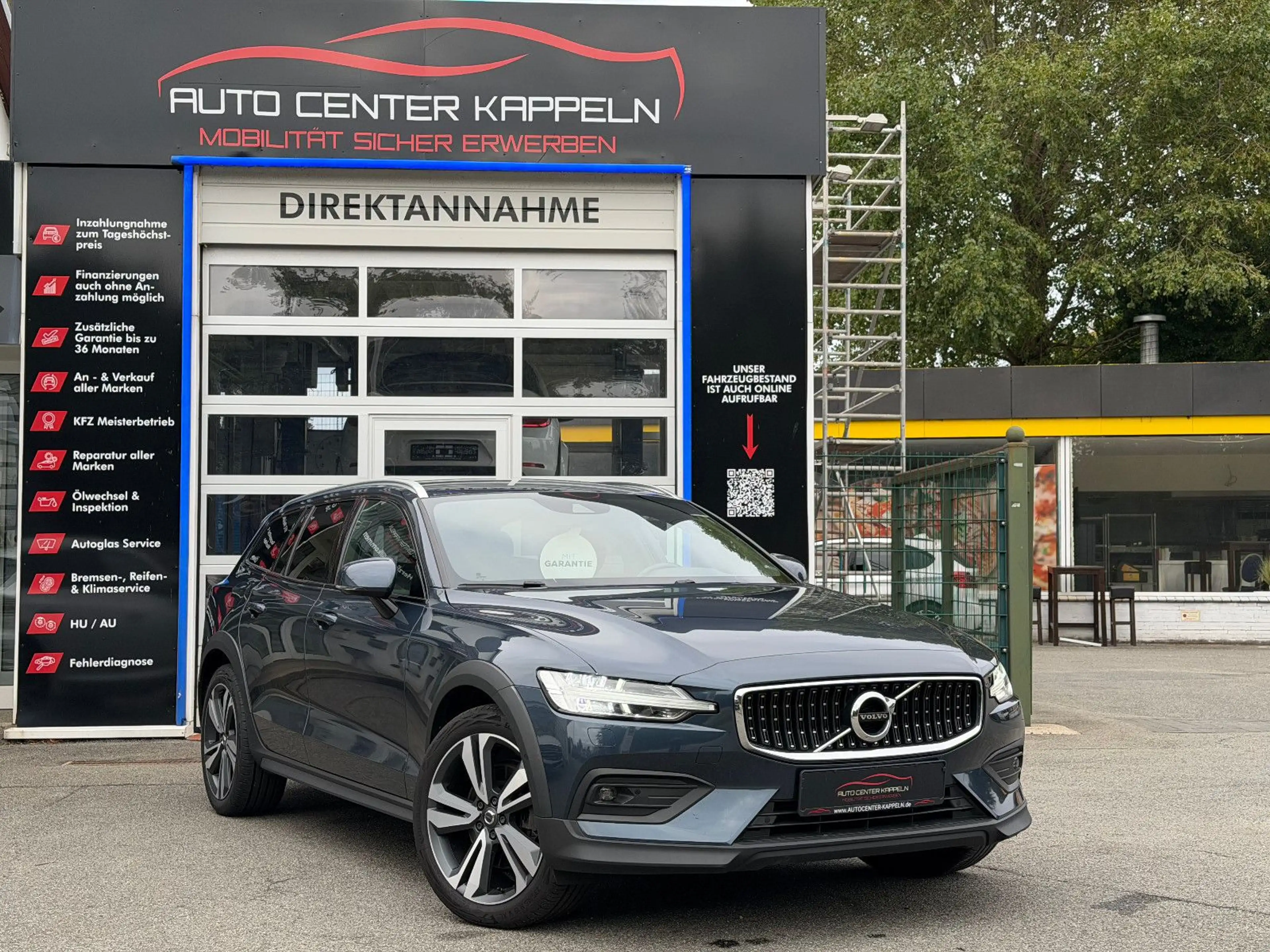 Volvo V60 Cross Country Momentum Pro AWD (MEMORY-H&K)