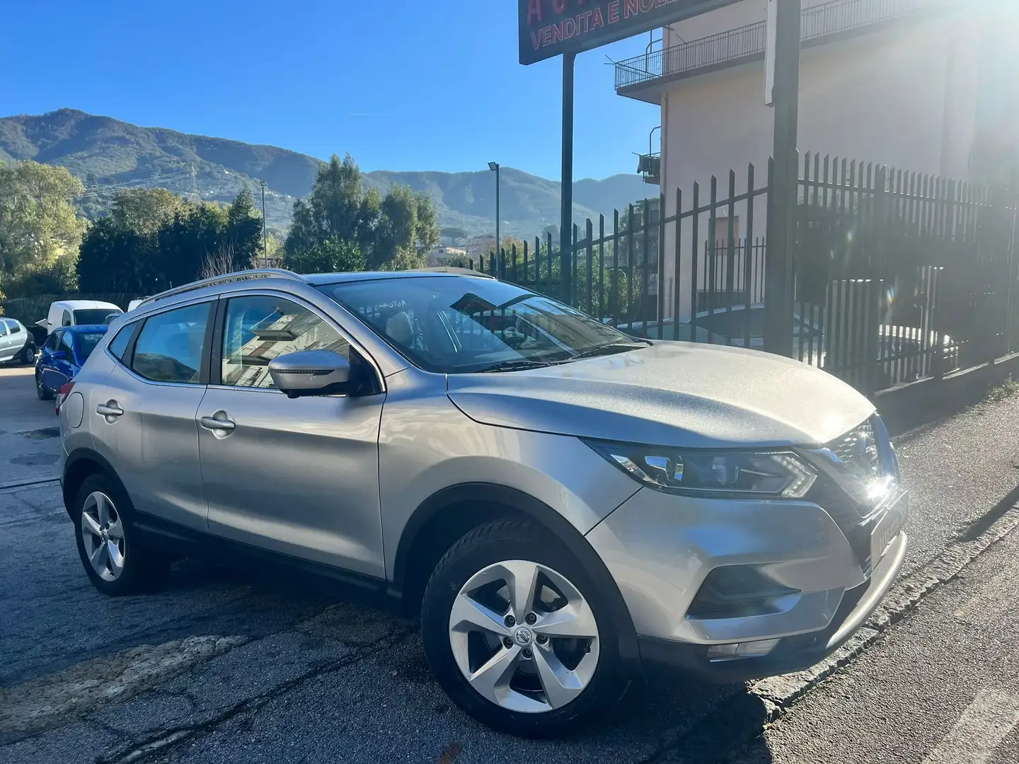 Nissan Qashqai Qashqai II 1.5 dci Business 115cv dct Grigio - 2