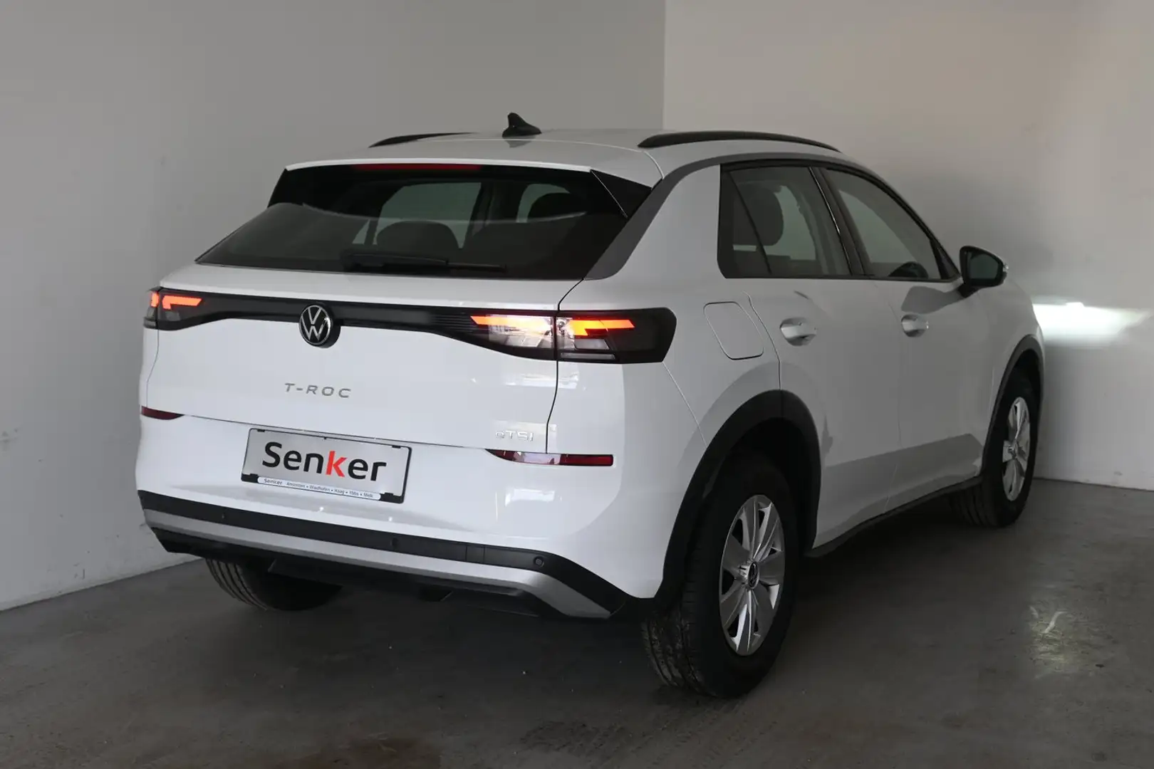 Volkswagen T-Roc 4Me eTSI DSG Weiß - 2