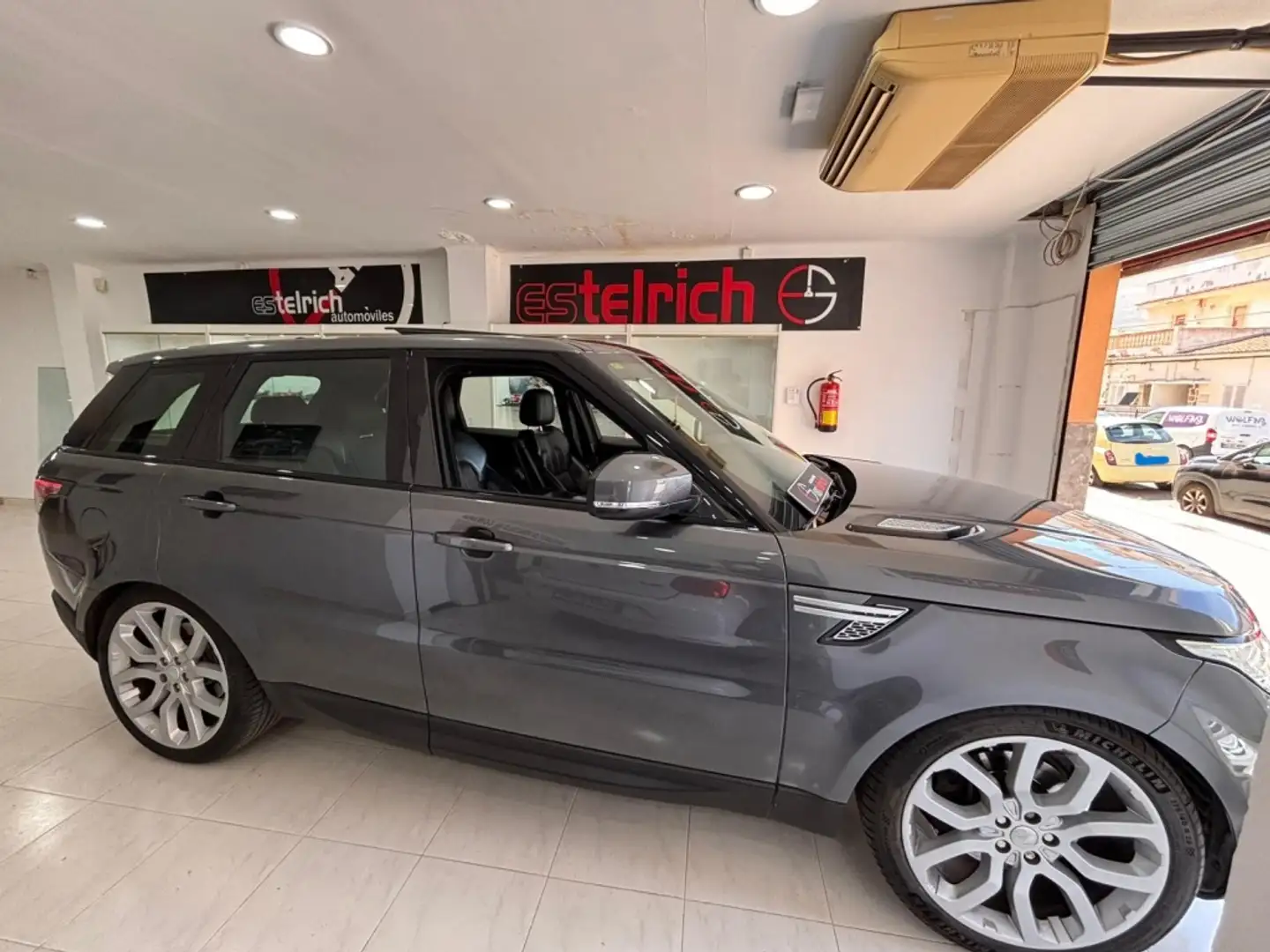 Land Rover Range Rover Sport Familiar Automático de 5 Puertas Gris - 2