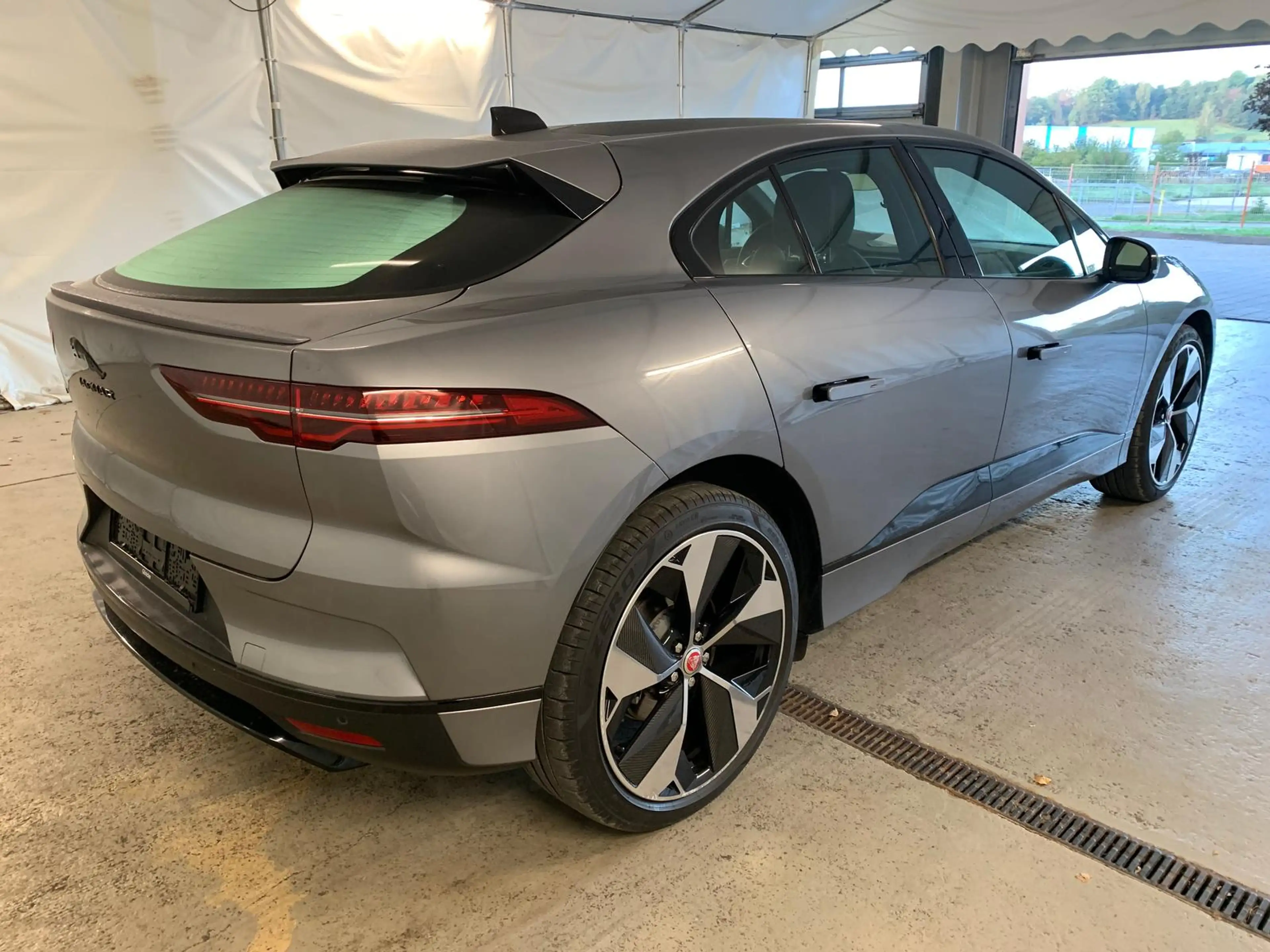 Jaguar I-Pace EV400 BlackPack Pano|Memo|Kam|Keyless|22" — photo 6