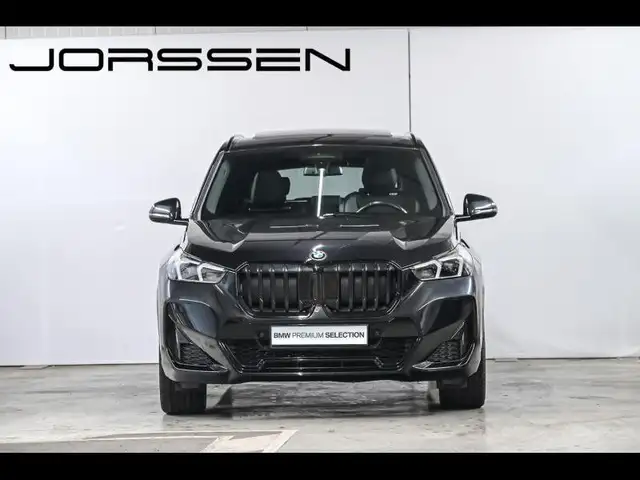 BMW X1 view 2