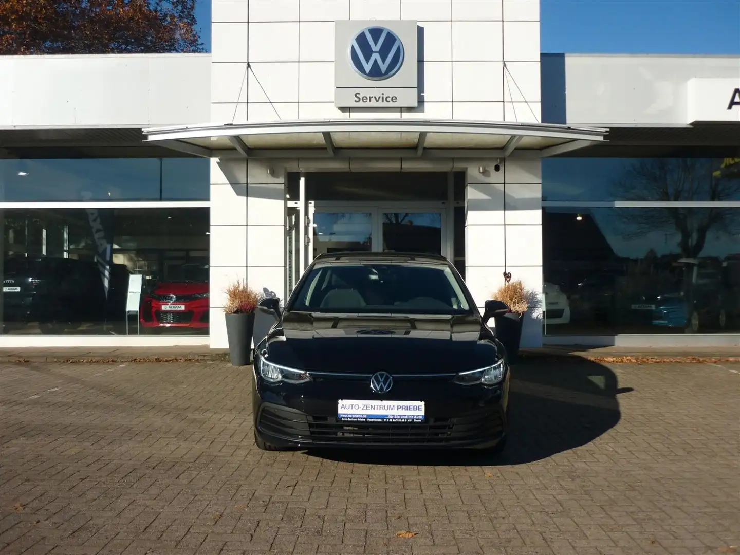 Volkswagen Golf VIII Life 1,0 DSG+Navi+ACC+AppConnect+Sitzh Noir - 2