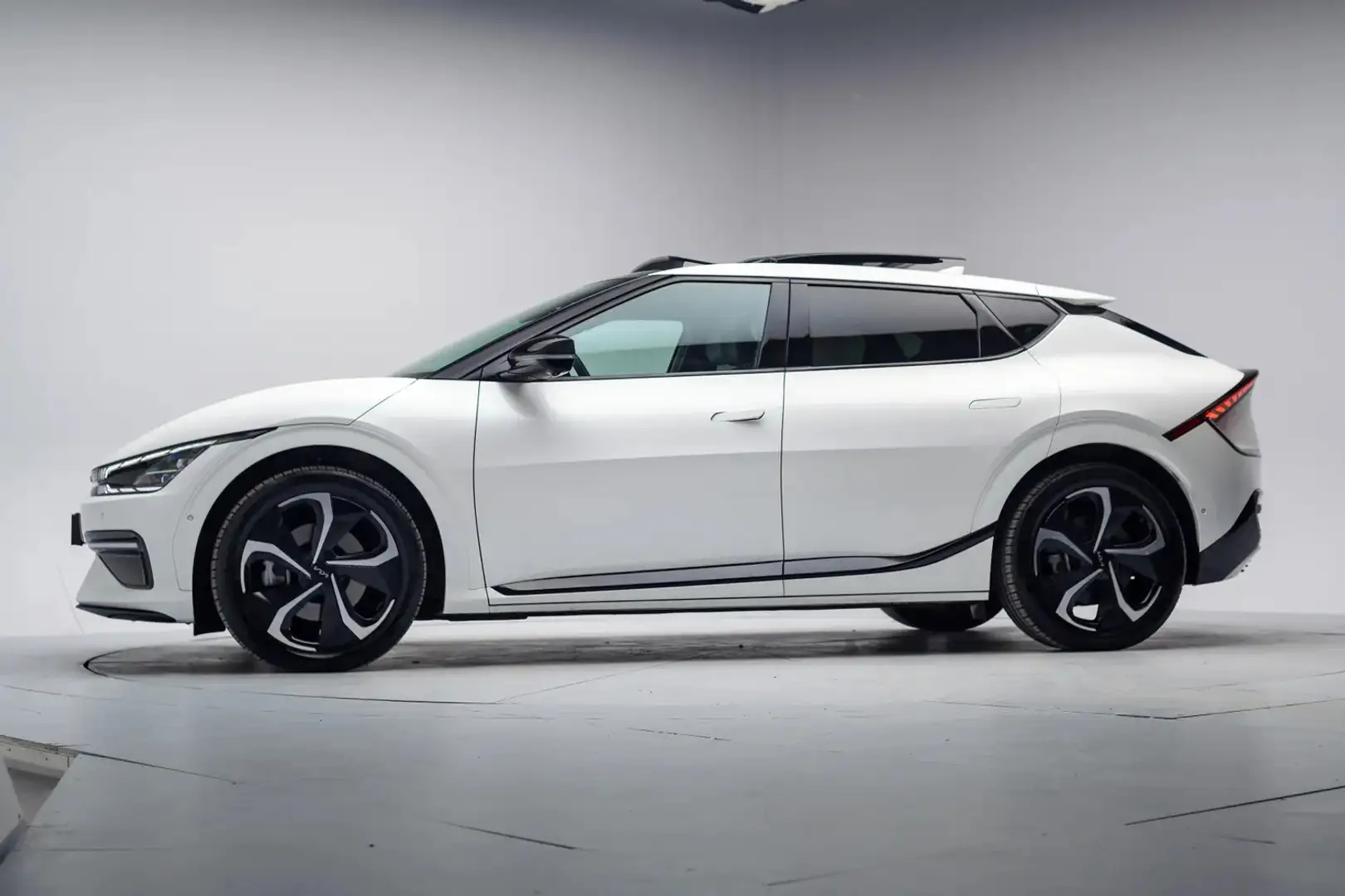 Kia EV6 GT-Line AWD 77.4 kWh 3 fase [ Panorama Meridian St Wit - 2