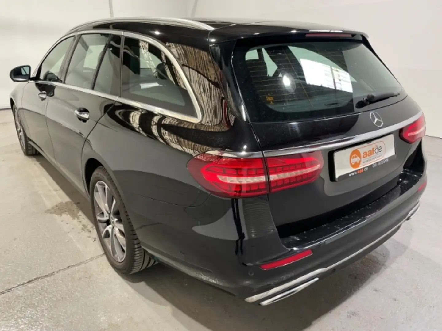 Mercedes-Benz E 220 T d Avantgarde Automatik EU6d Pano LED Noir - 2