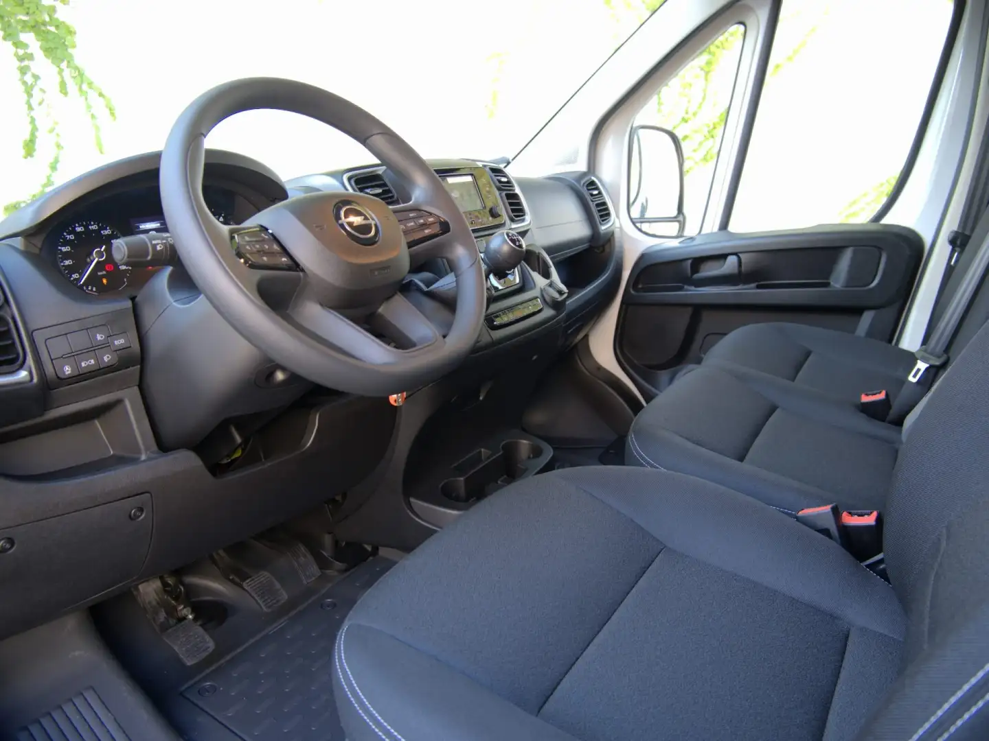 Opel Movano 35 2.2 BlueHDi 140 L2H2 Furgone KM Zero Bianco - 2