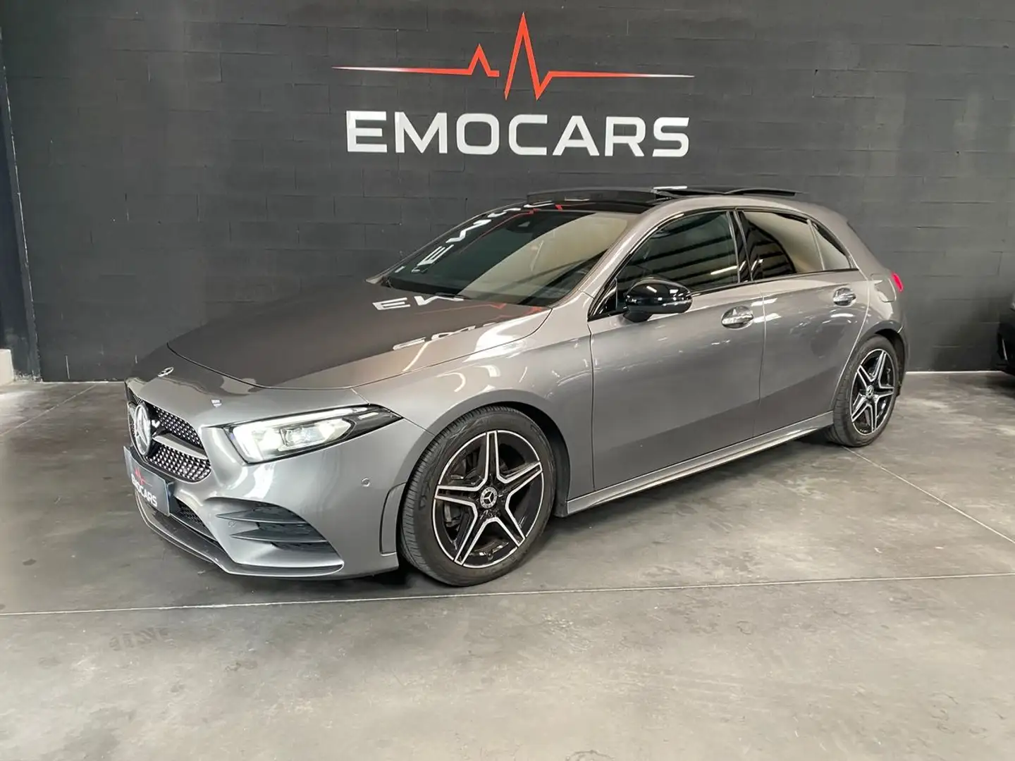 Mercedes-Benz A 200 200 D AMG LINE 8G-DCT Grijs - 2