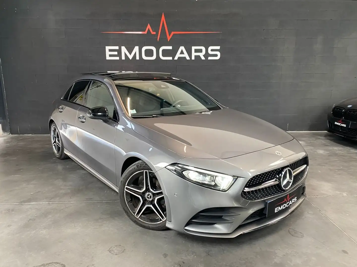 Mercedes-Benz A 200 200 D AMG LINE 8G-DCT Grijs - 1