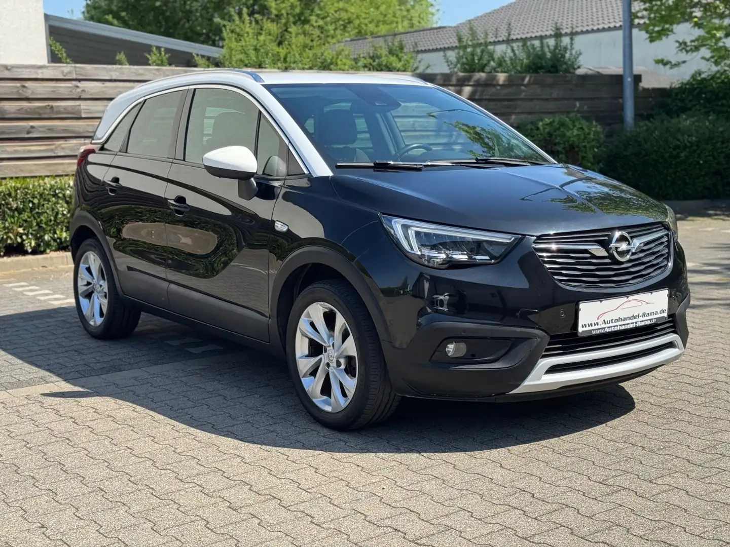 Opel Crossland X Automatik 1.2 Navi Kamera LED Kame Schwarz - 2