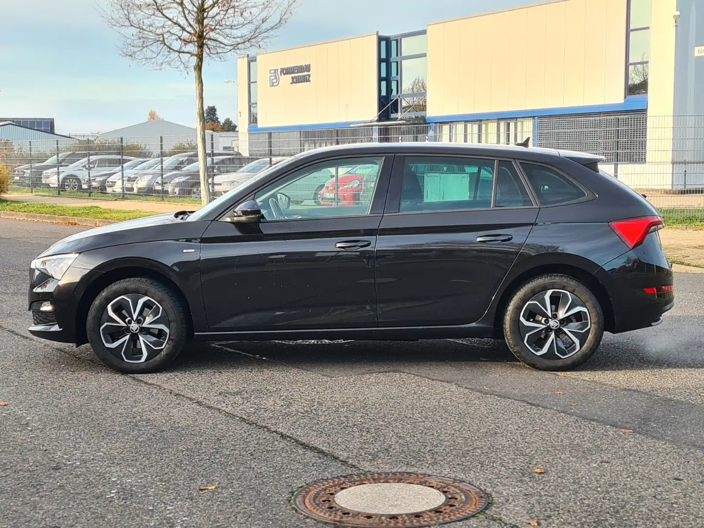 Skoda Scala Drive 125*Autom.*PDC*SHZ*CarPlay* Schwarz - 2