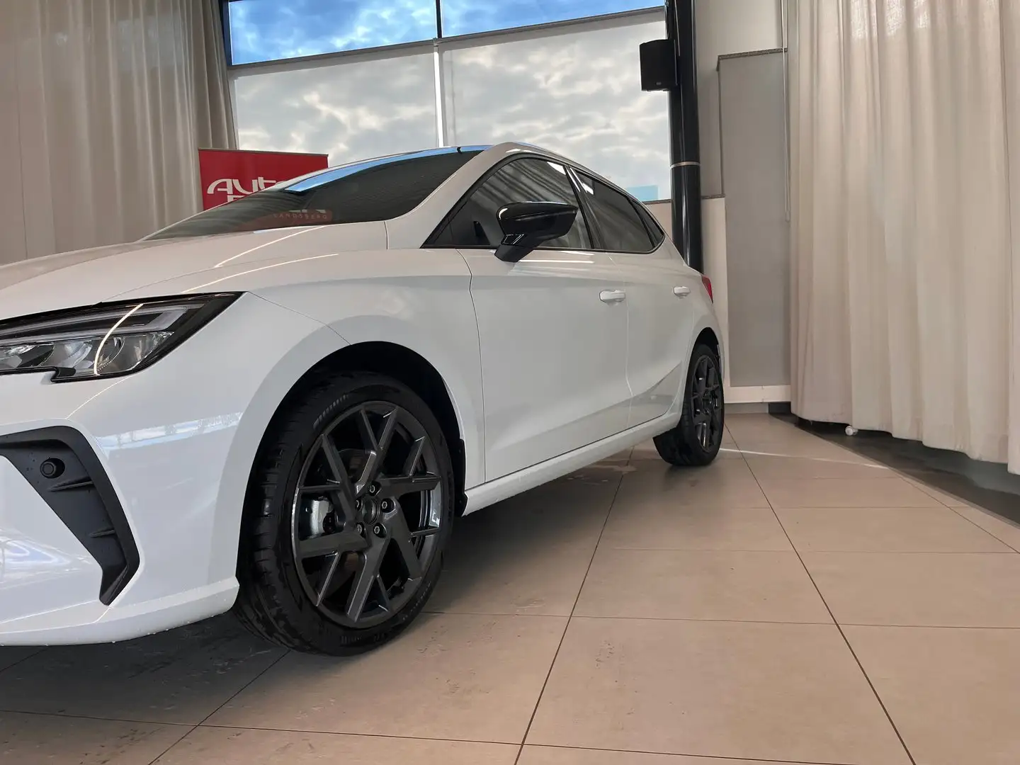 SEAT Ibiza FR 1.0 TSI DSG 115PS Weiß - 2