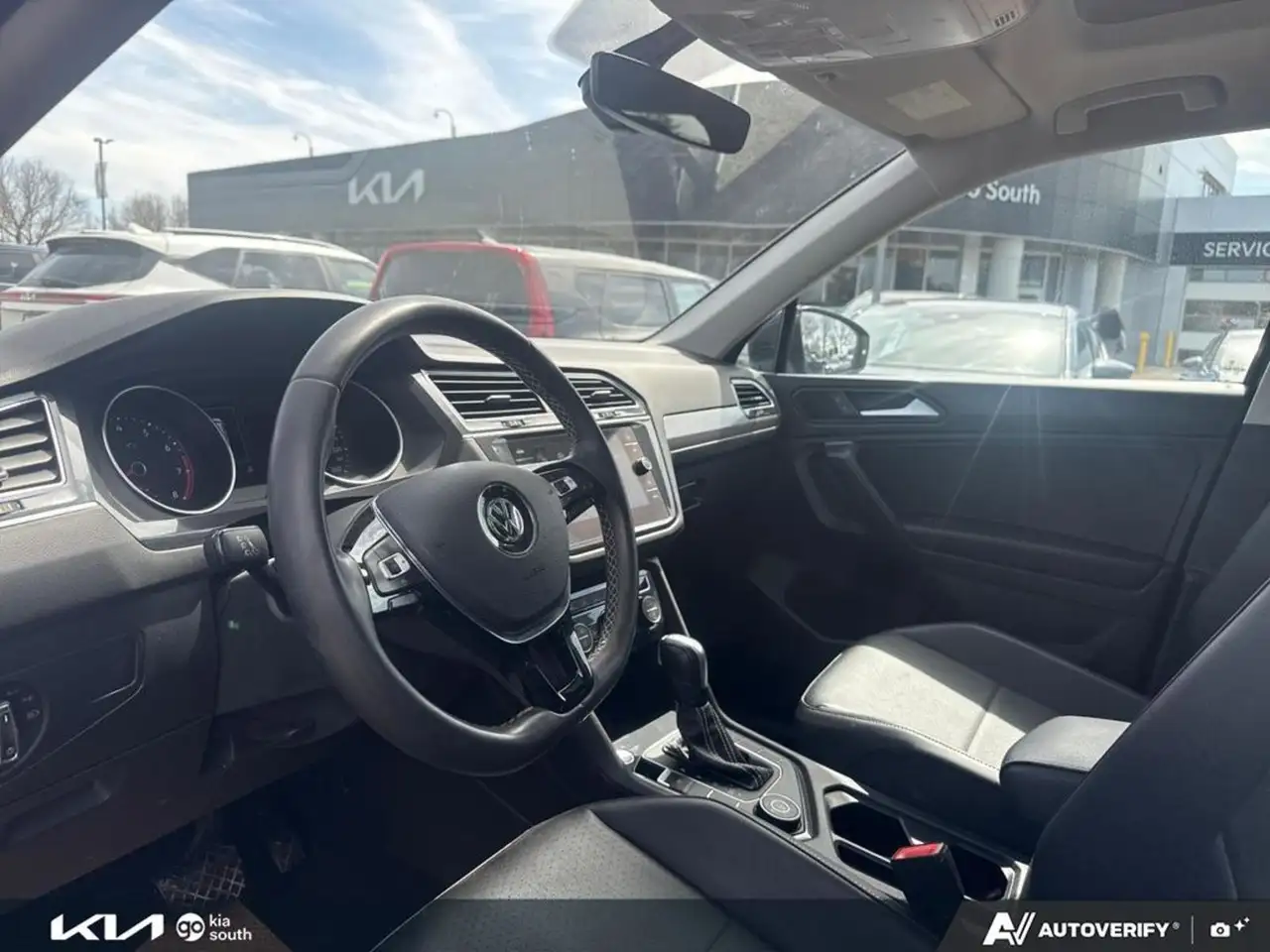 Volkswagen Tiguan снимка Volkswagen Tiguan