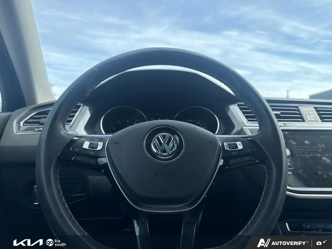 Volkswagen Tiguan снимка Volkswagen Tiguan