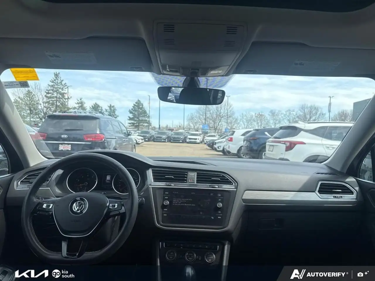 Volkswagen Tiguan снимка Volkswagen Tiguan