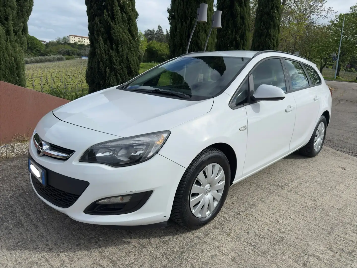 Opel Astra Opel Astra 1.6 CDTi 110Cv MOTORE NUOVO!!! Bianco - 1