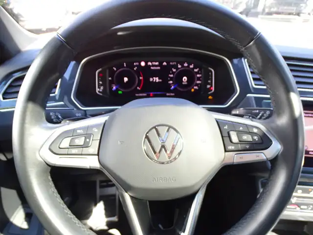 Volkswagen Tiguan view 15