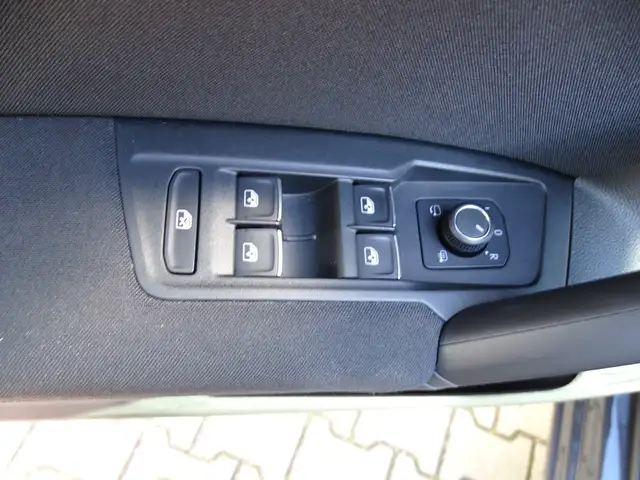 Volkswagen Tiguan view 13
