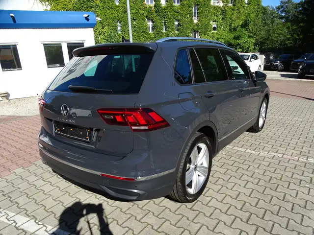 Volkswagen Tiguan view 7
