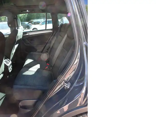 Volkswagen Tiguan view 9